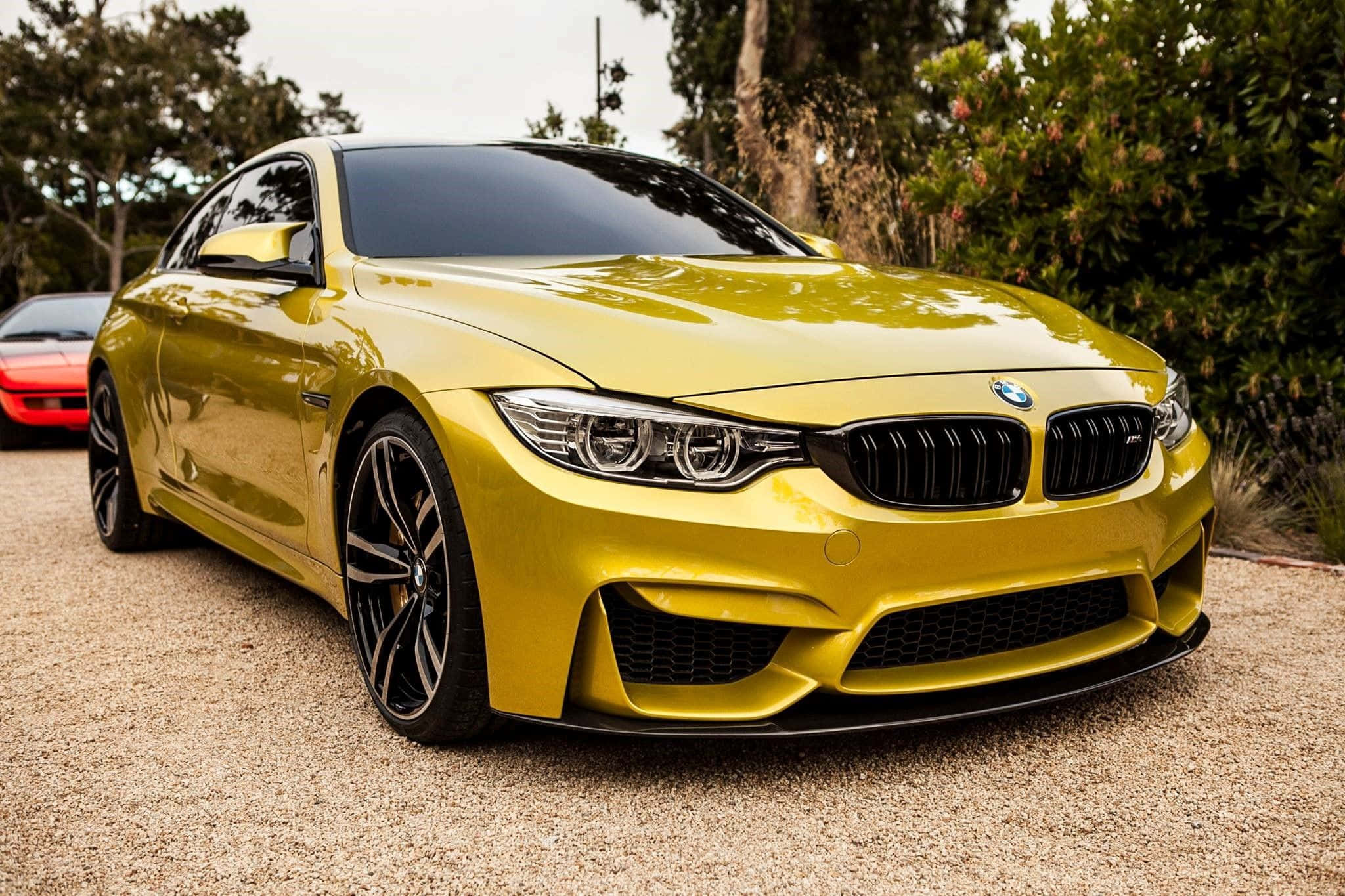 Altın BMW Lüks Araba Duvar Kağıdı
