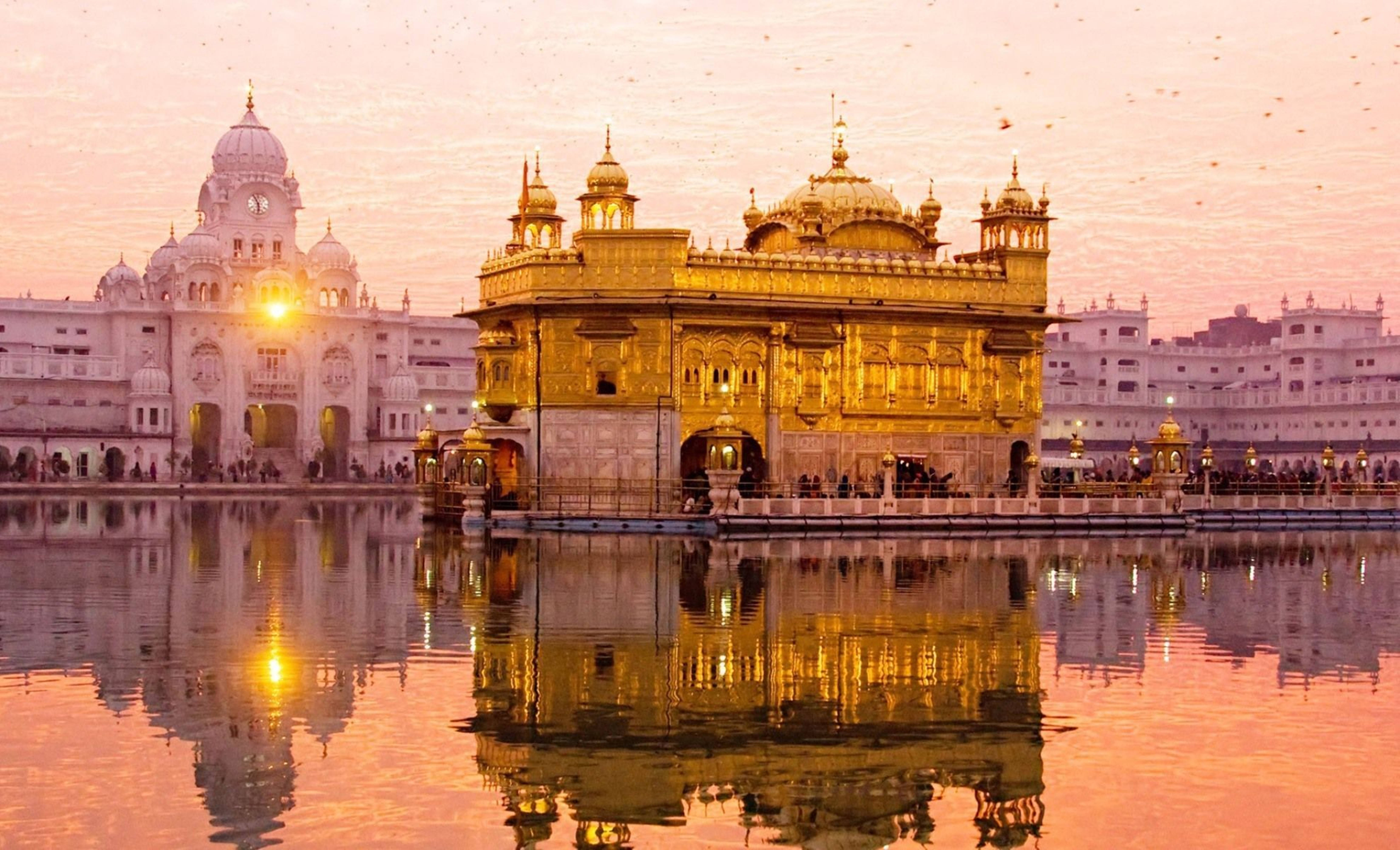 Amritsar Altın Tapınağı'nda Gün Batımı HD Duvar Kağıdı