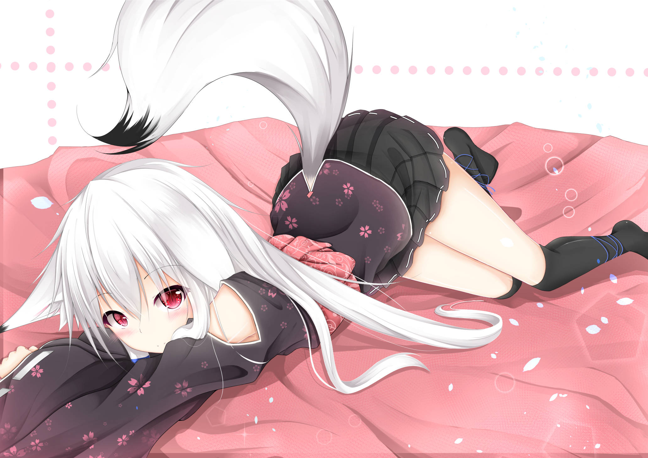 Anime Kızı ve Sevimli Kedi Kuyruğu Duvar Kağıdı
