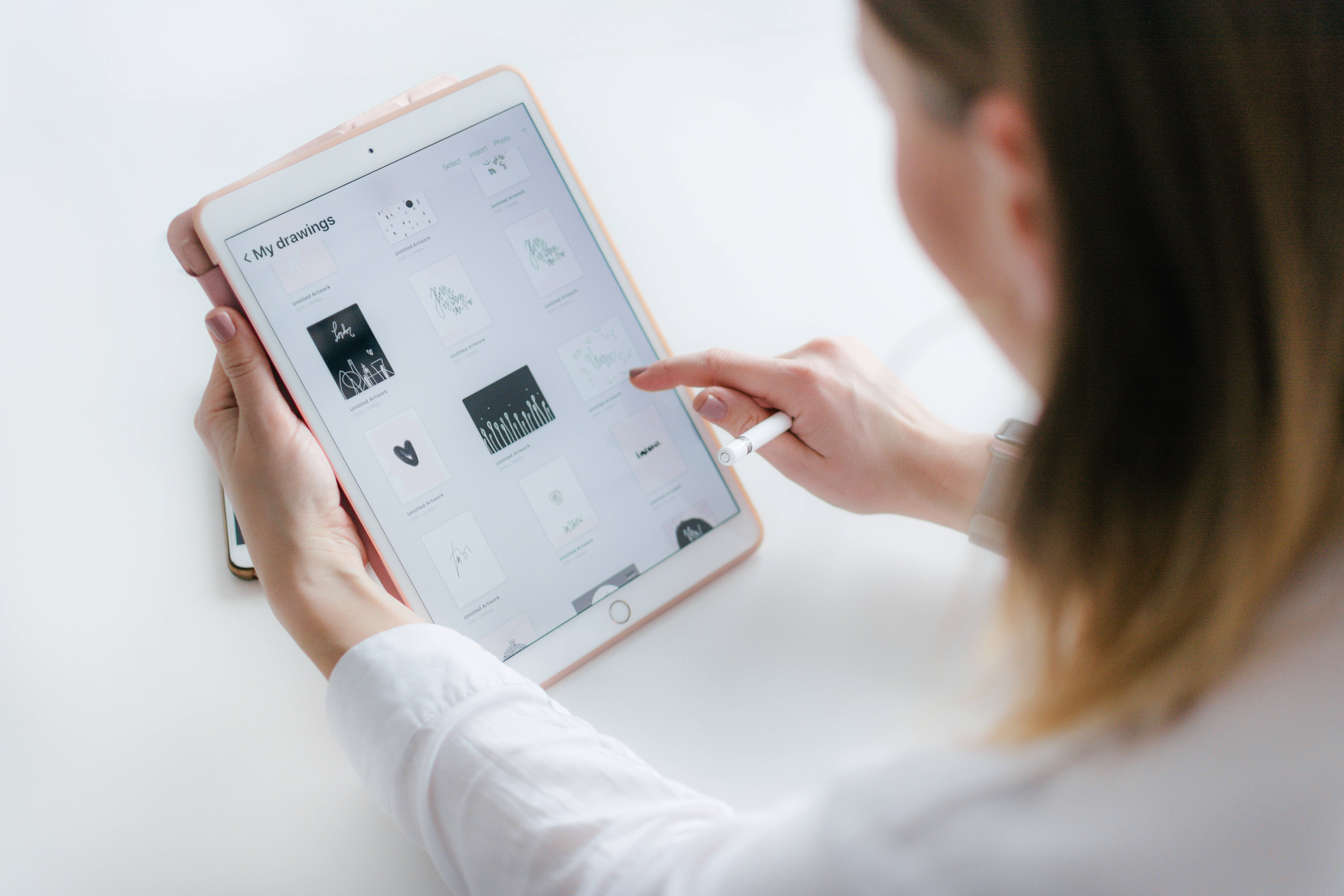 Apple iPad Pro Kullanımda Duvar Kağıdı