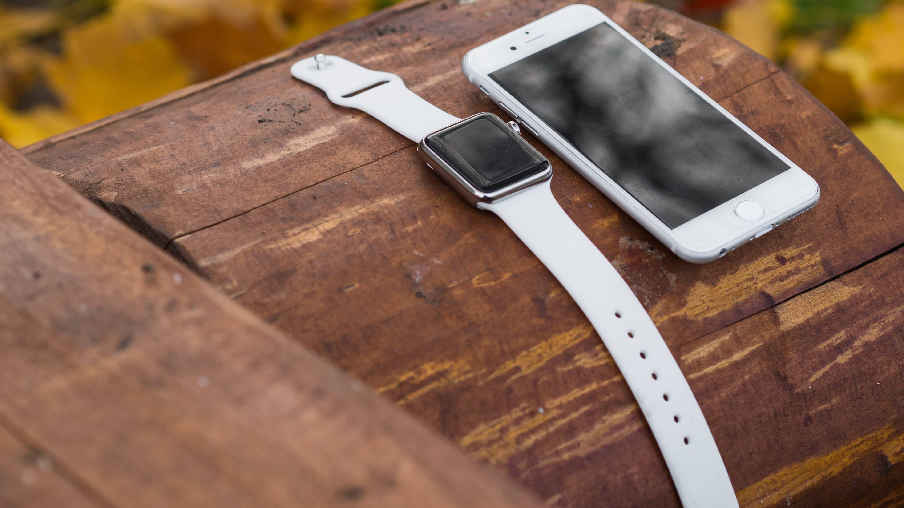 Apple Watch İmza Beyaz Rengi Duvar Kağıdı