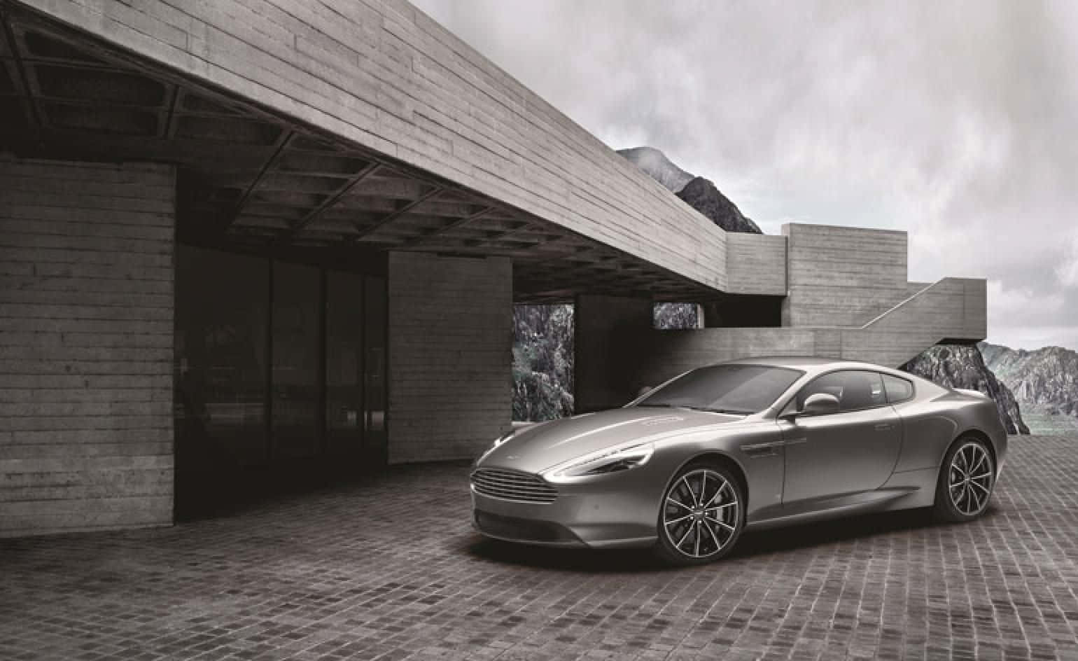 Aston Martin DB9 - İngiliz Lüksü ve Performansının Bir Harikası Duvar Kağıdı