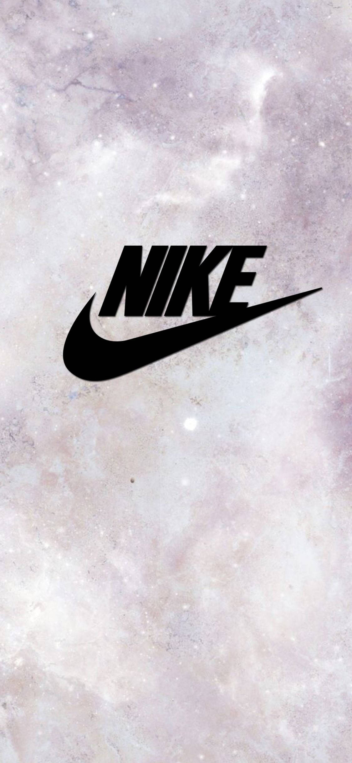 Ay Yüzeyinde Nike Kız Logosu Duvar Kağıdı