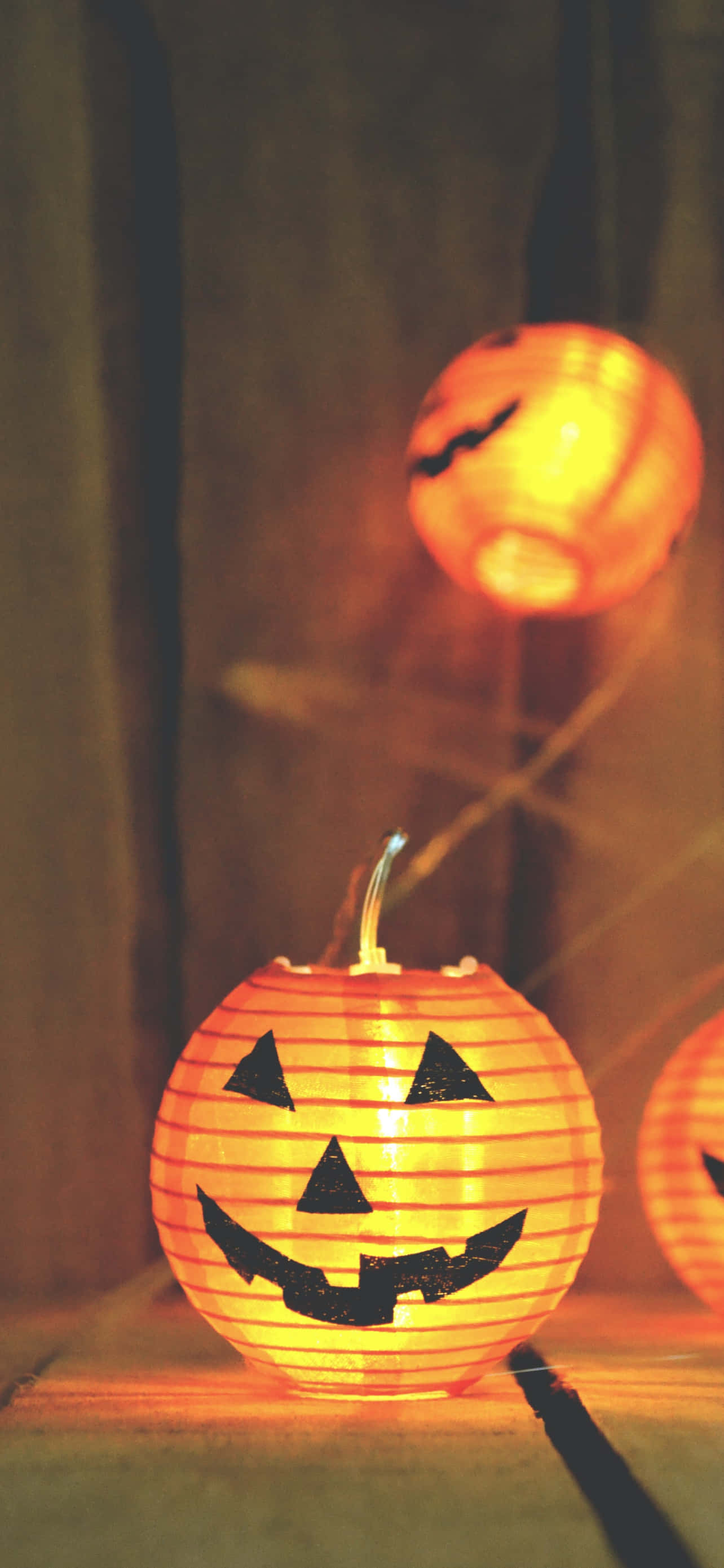Yanan Jack O'Lantern iPhone Cadılar Bayramı Arka Planı Duvar Kağıdı