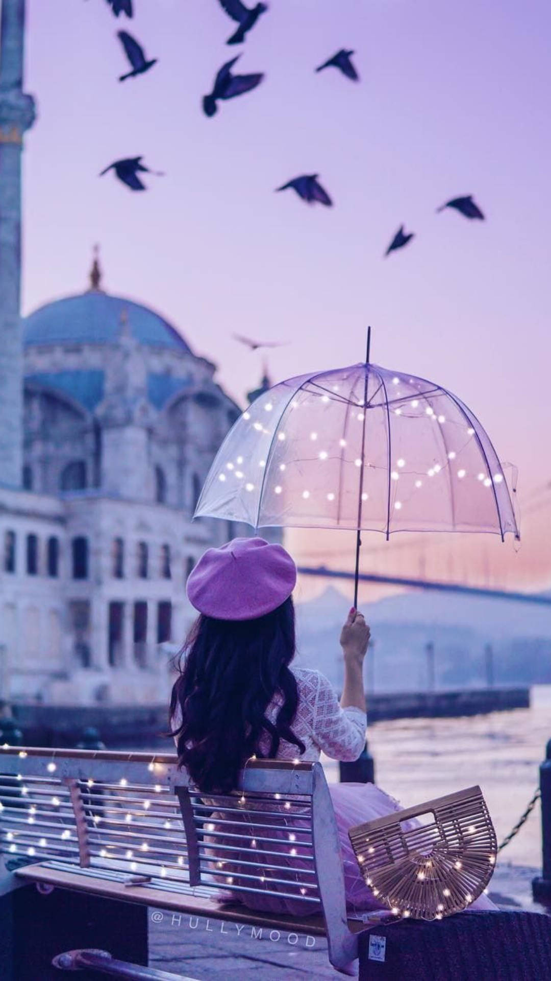 Bankta Oturan Kız Instagram Profili Duvar Kağıdı