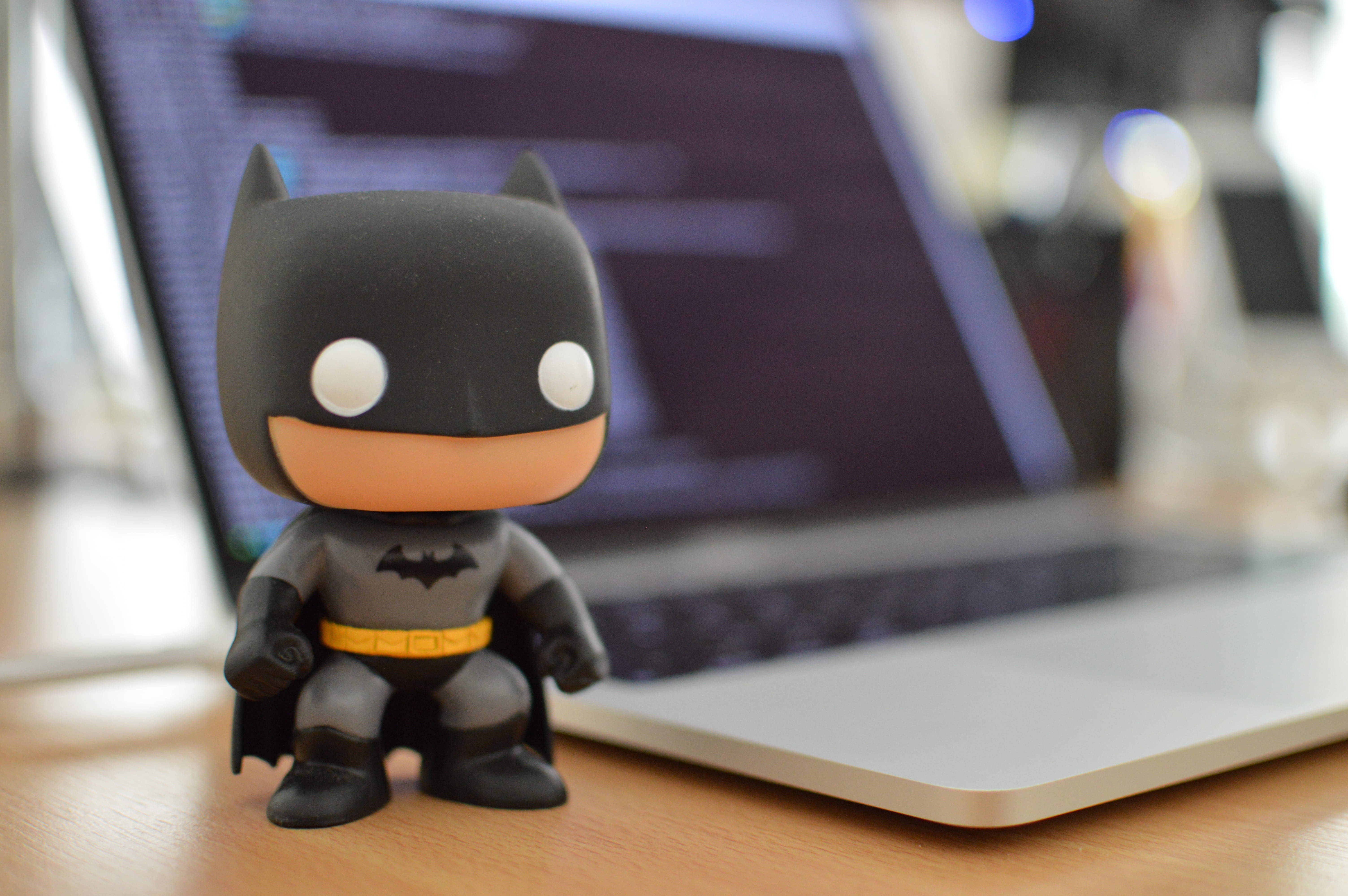Batman Minyatürü En Havalı Masaüstü Duvar Kağıdı