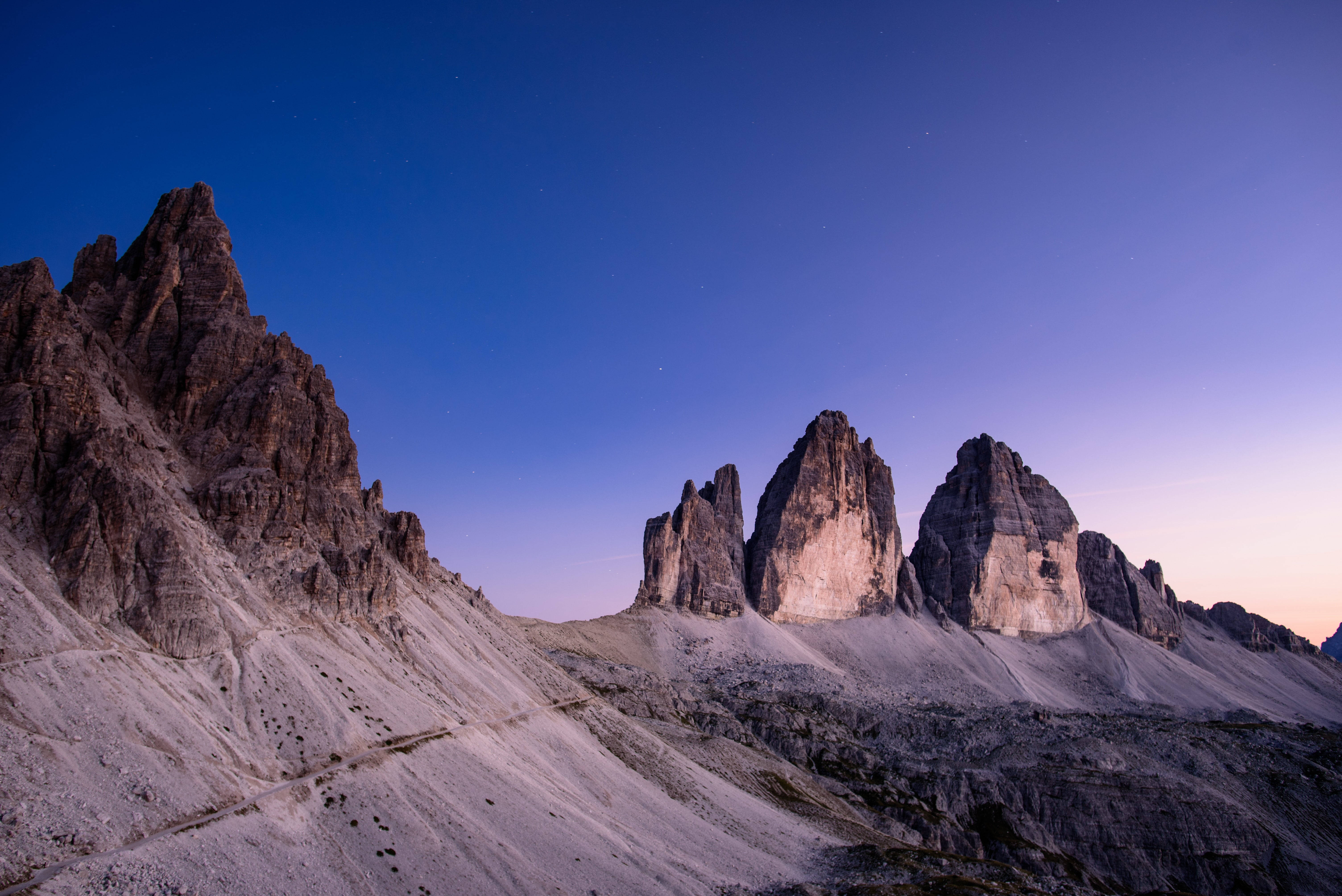 Berrak Gökyüzü Dolomitler Duvar Kağıdı