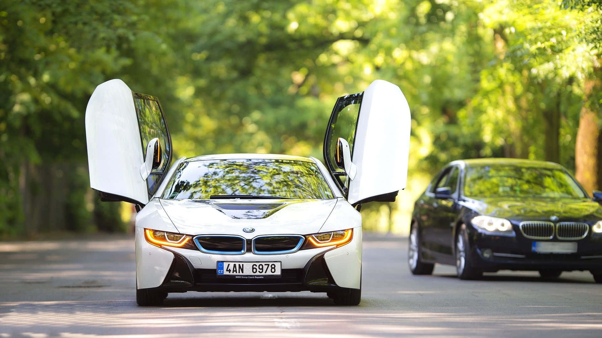 Beyaz BMW Araba Kanat Kapılı Duvar Kağıdı