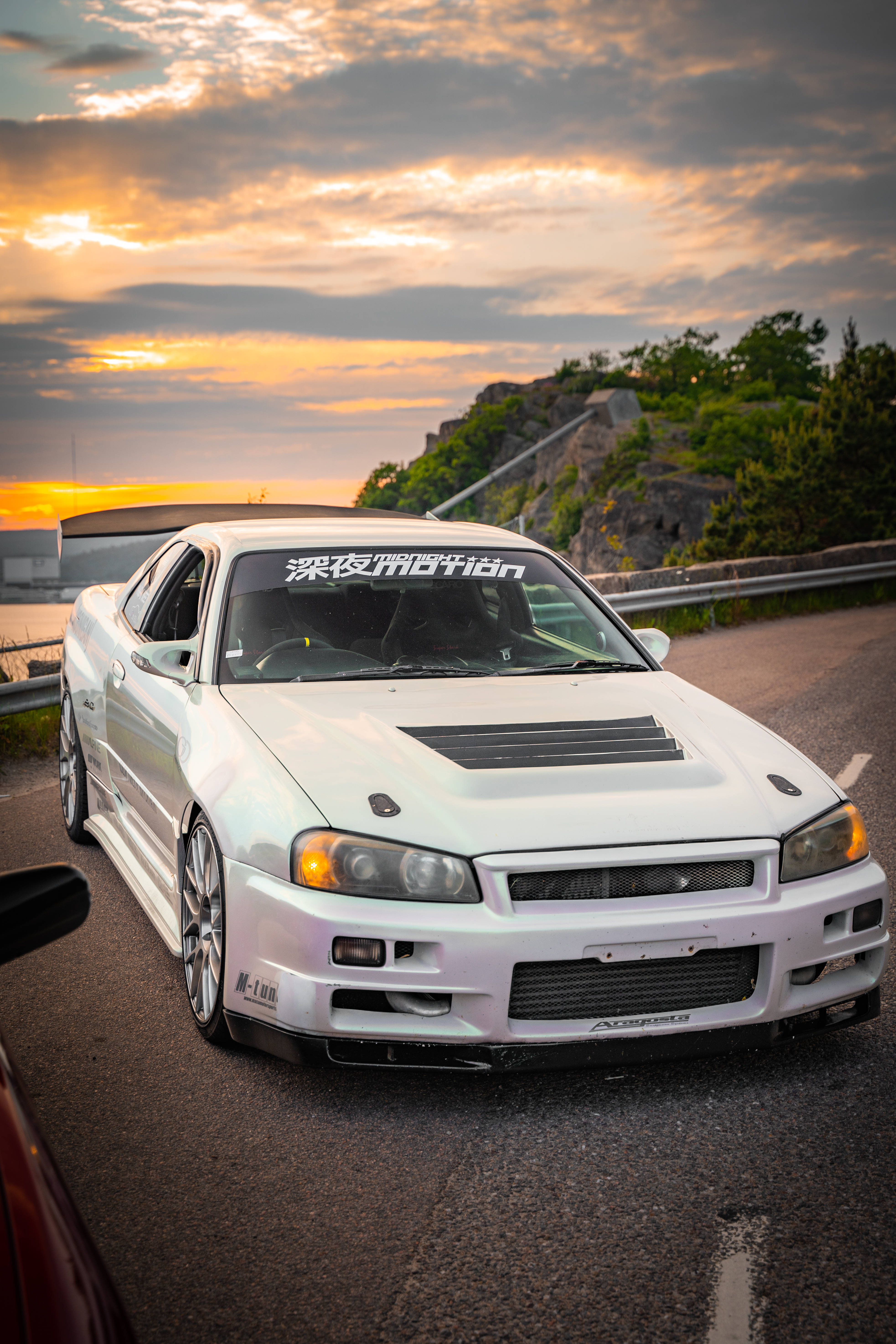 Beyaz Nissan Skyline GTR R34 Duvar Kağıdı