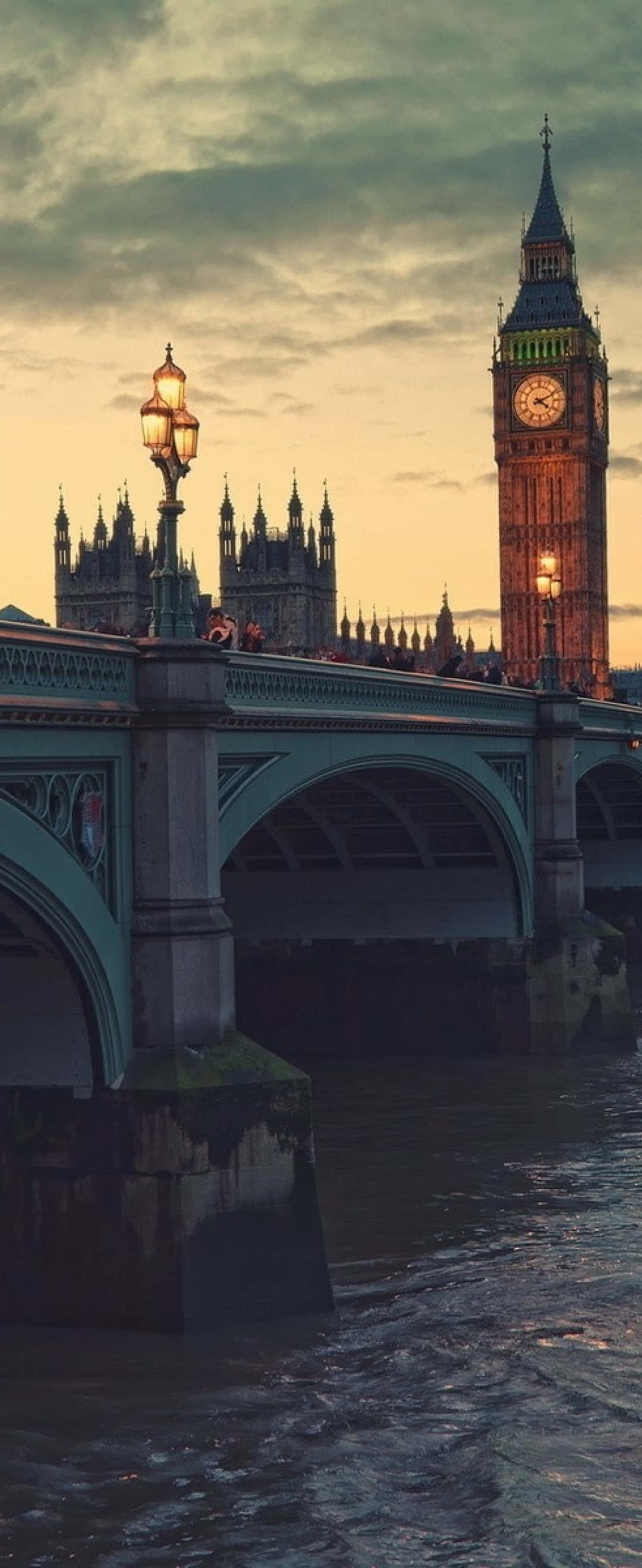 "Bir iPhone ile Londra'yı Keşfedin" Duvar Kağıdı