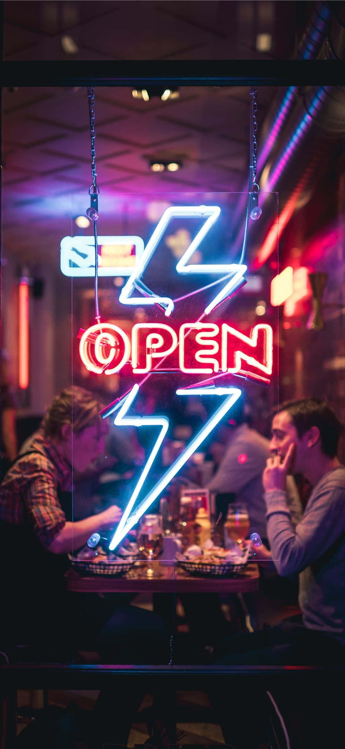 Bir iPhone Neon ile Öne Çıkın Duvar Kağıdı