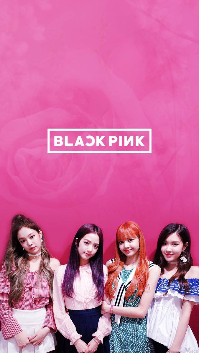 Pembe gül grafik duvarının önünde Blackpink üyeleri duvar kağıdı