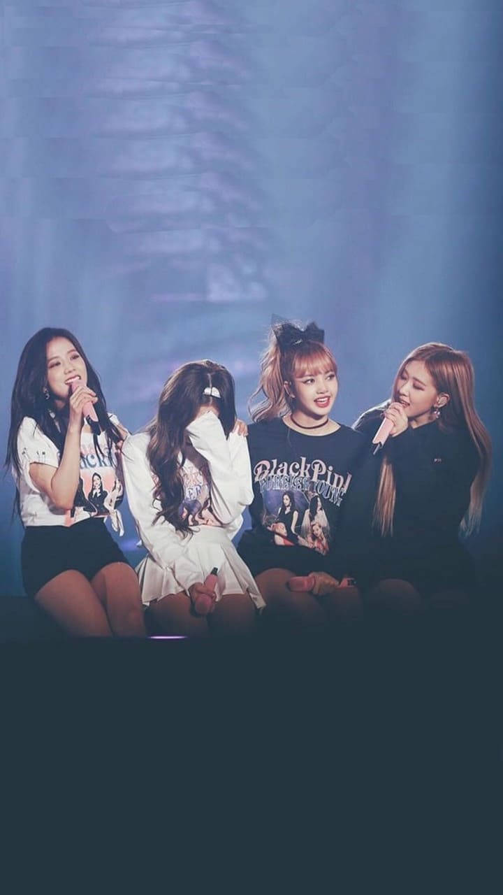 Blackpink Sevimli Sahne Samimi Çekimi Duvar Kağıdı