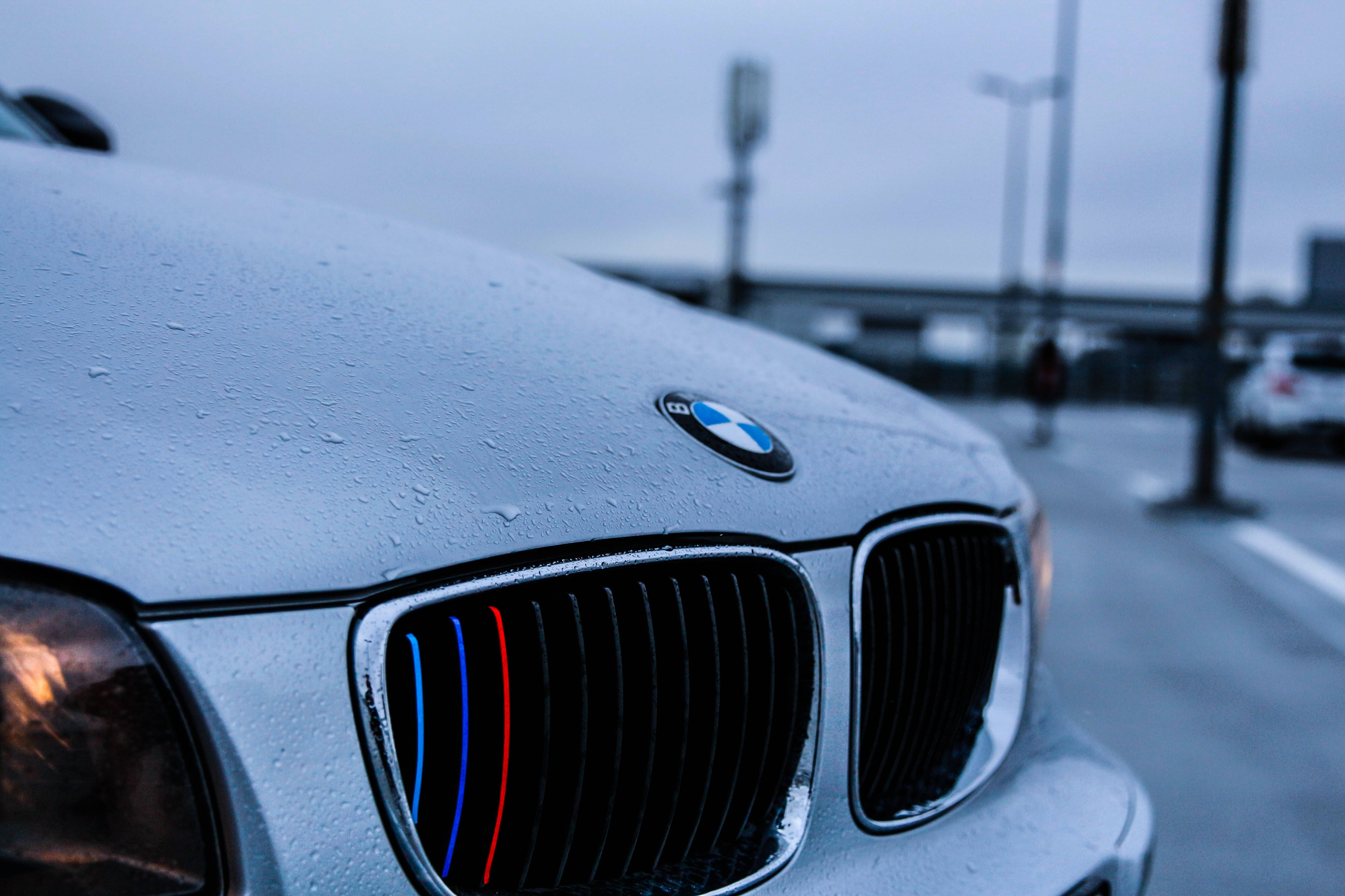 "BMW Deneyimi - Güç ve Lüksün Vücut Bulmuş Hali" Duvar Kağıdı