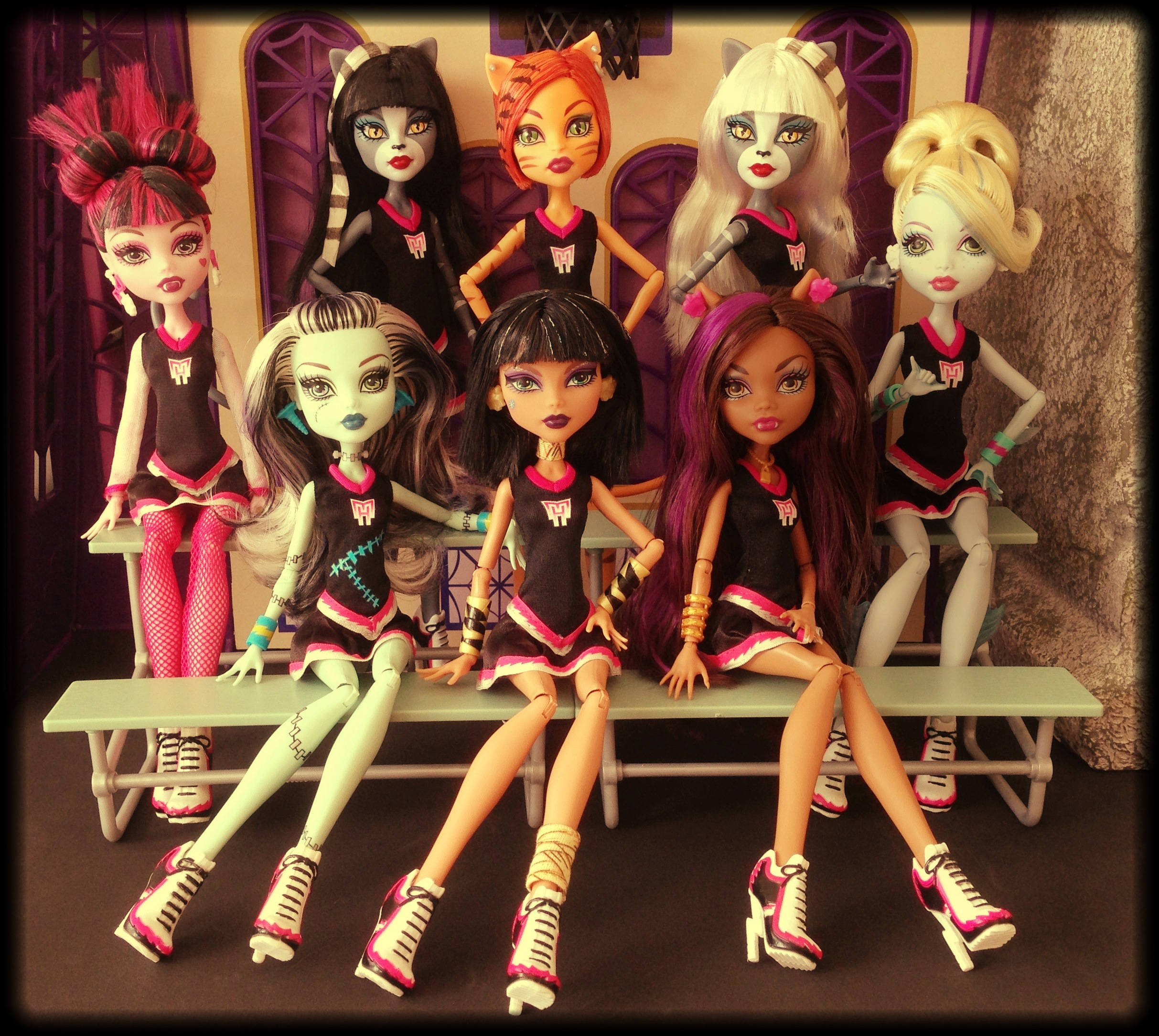 Bratz Estetiği Kedi Kız Serisi Duvar Kağıdı