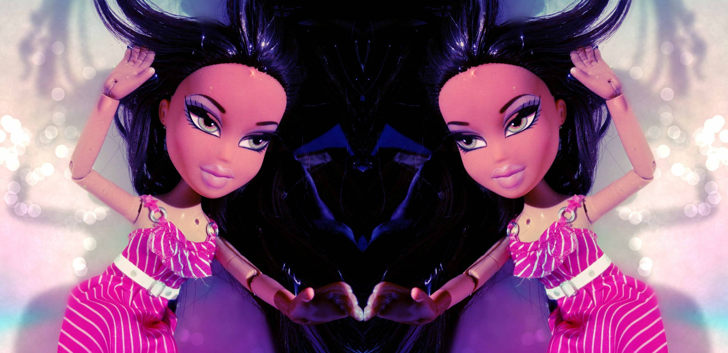 Bratz Estetik Bebek Pembe Elbiseli Duvar Kağıdı