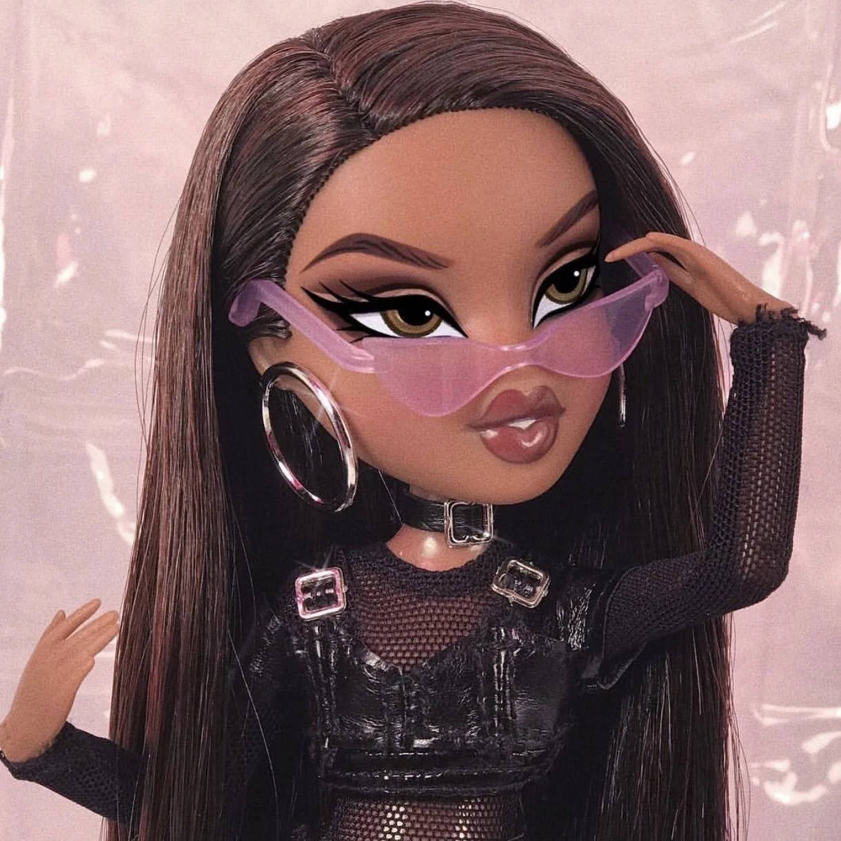 Bratz Estetik Süper Model Bebek Duvar Kağıdı