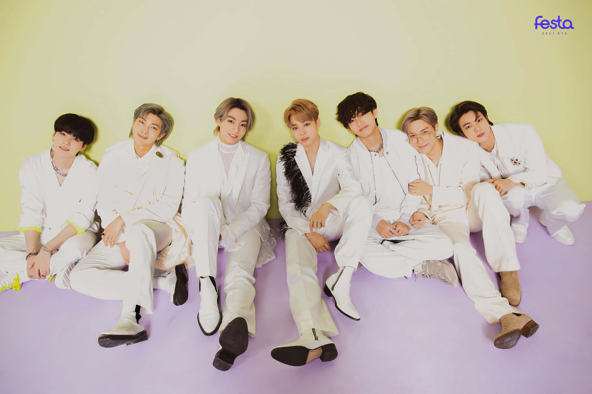 BTS Aile Fotoğrafı Duvar Kağıdı