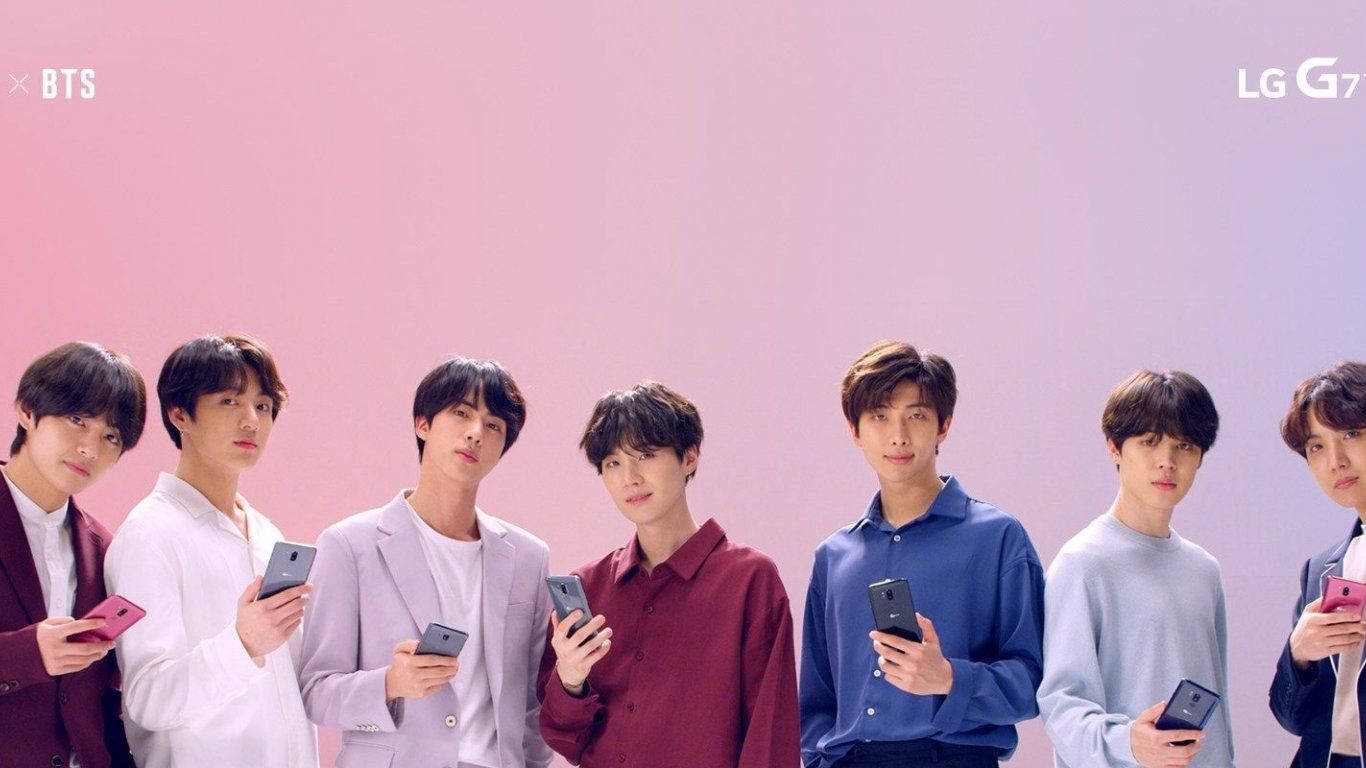 BTS LG Telefon Tutuyor Dizüstü Bilgisayar Duvar Kağıdı