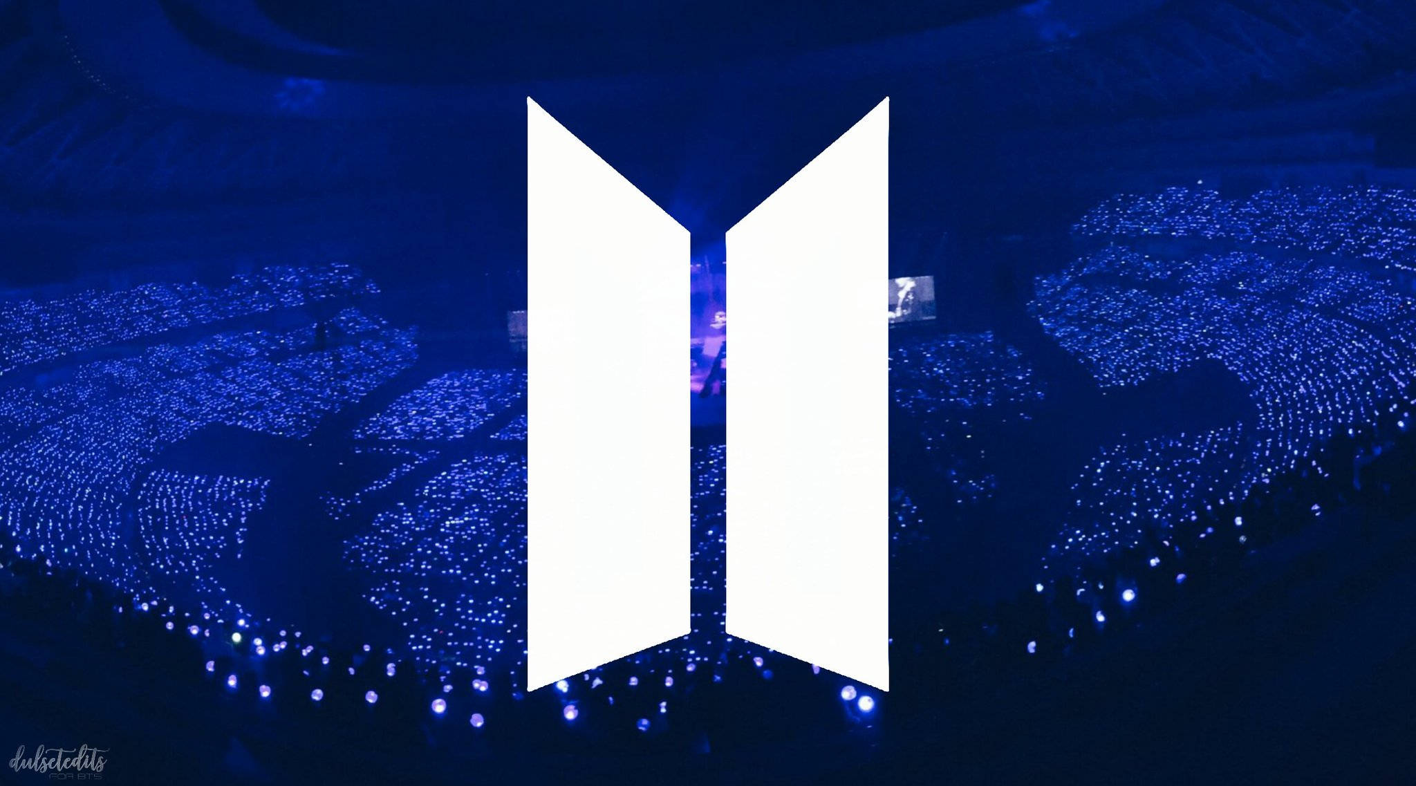 BTS Logosu Konserde Duvar Kağıdı