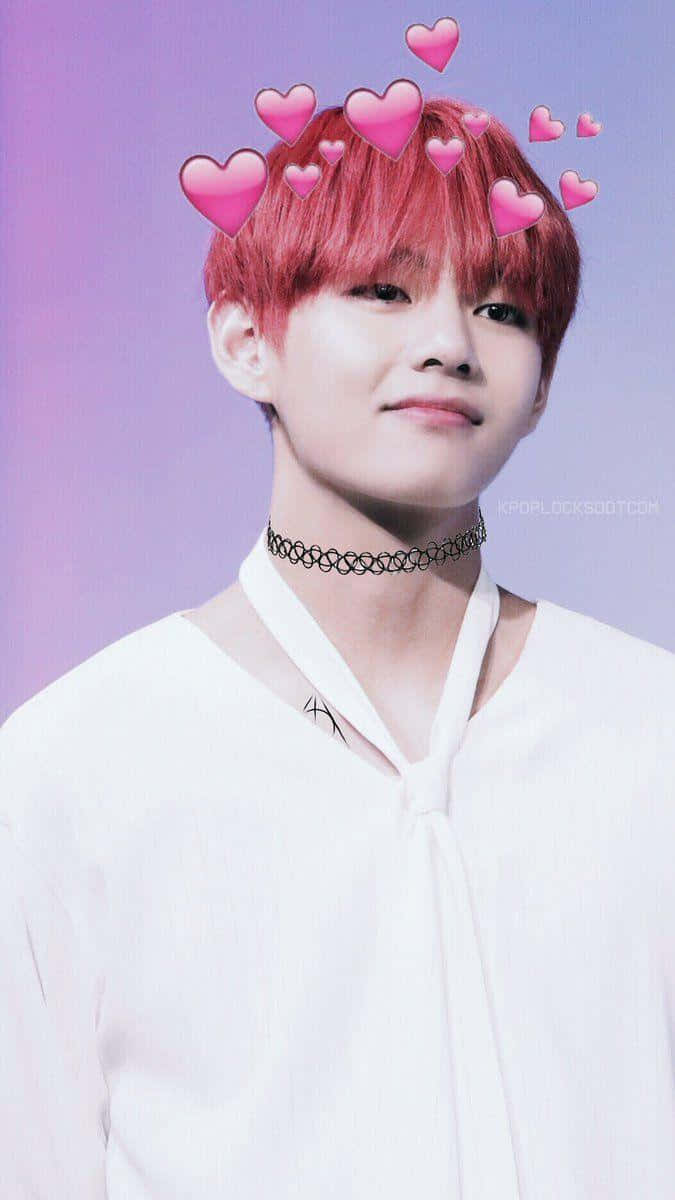 BTS V'nin kameraya poz verirkenki yakışıklı görünümü Duvar Kağıdı