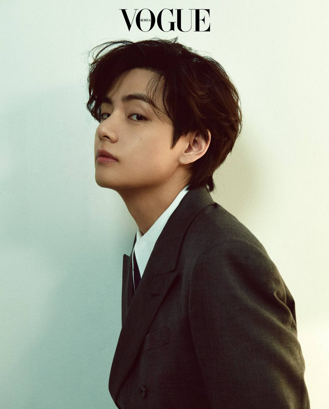 BTS V Vogue Takım Elbise Duvar Kağıdı