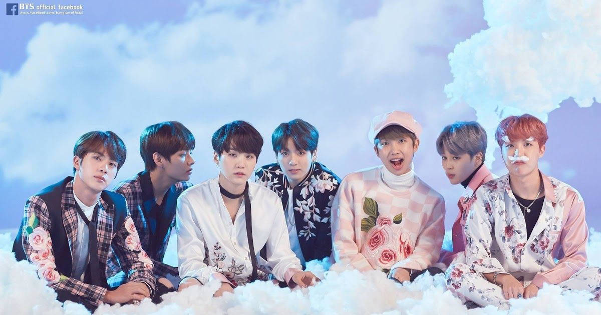 Bulutlu BTS Grup Fotoğrafı Duvar Kağıdı