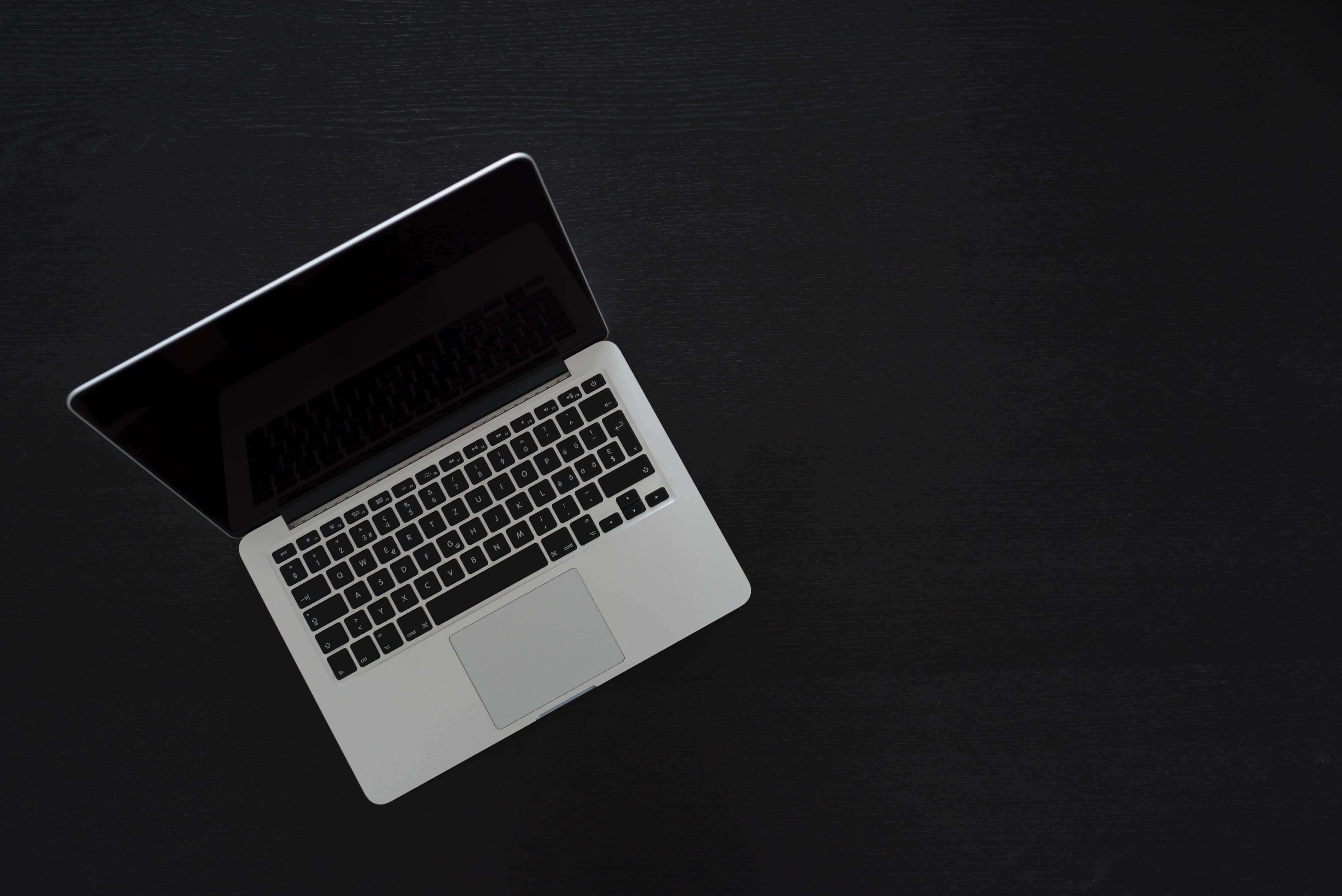 Büyüleyici Estetik MacBook Düzeni Duvar Kağıdı