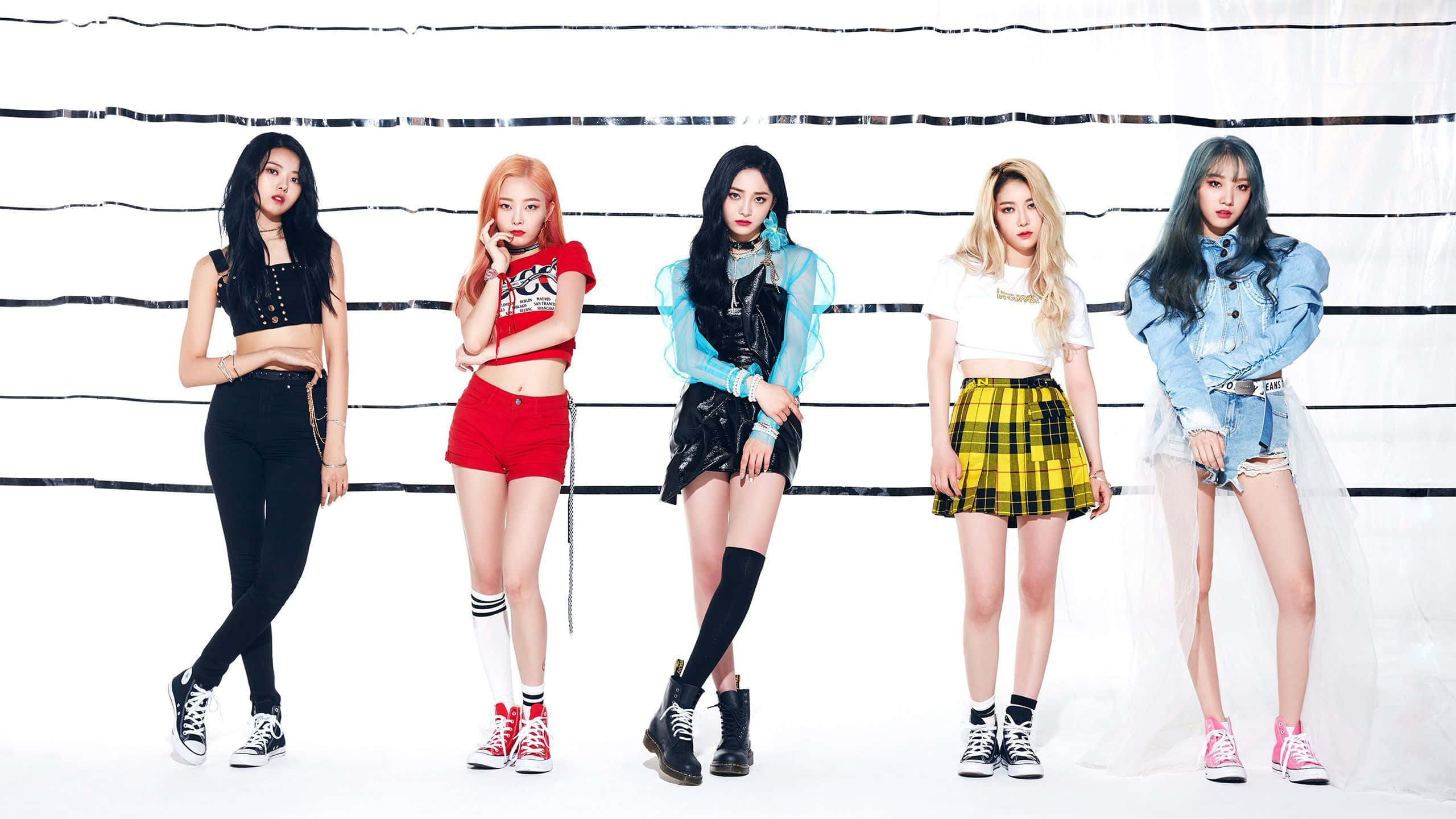 Büyüleyici Kpop Grubu Sahne Performansı Duvar Kağıdı