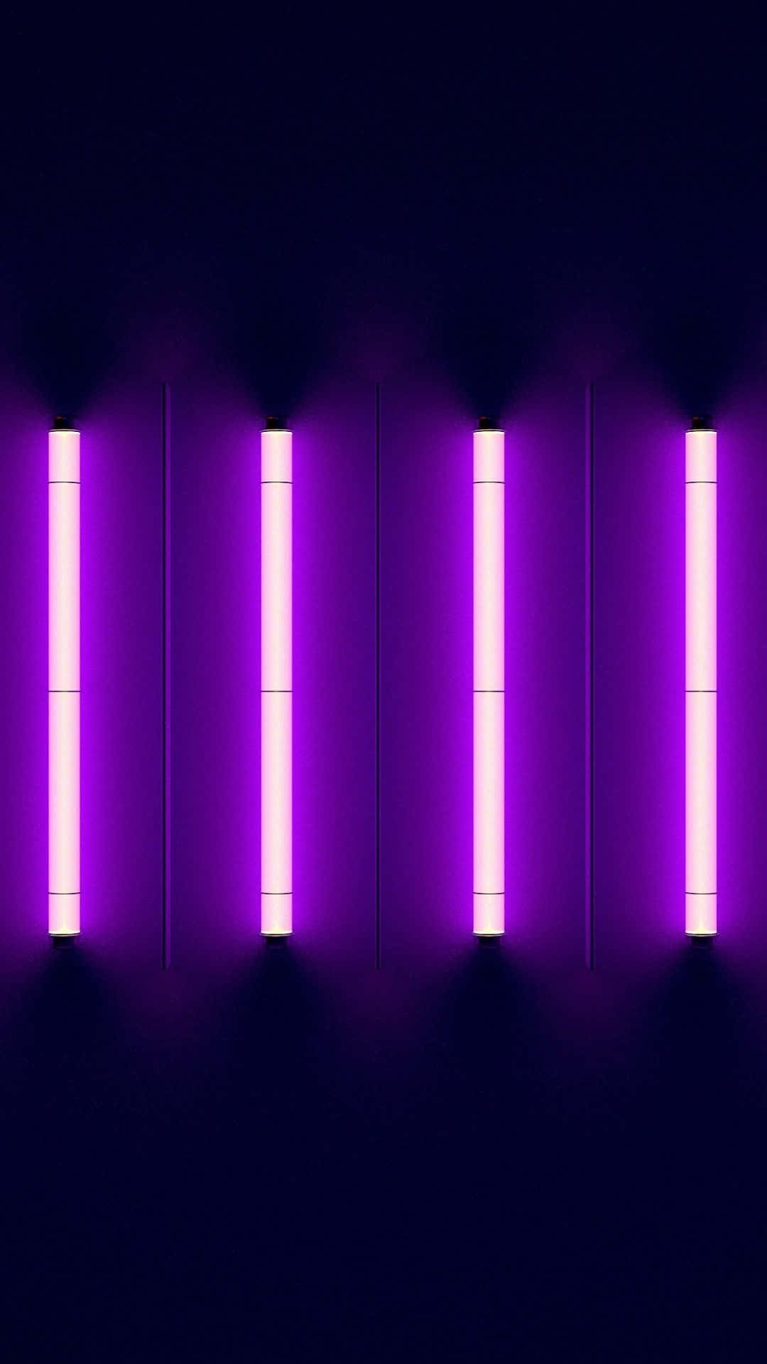 Çarpıcı Neon Mor Stil Duvar Kağıdı