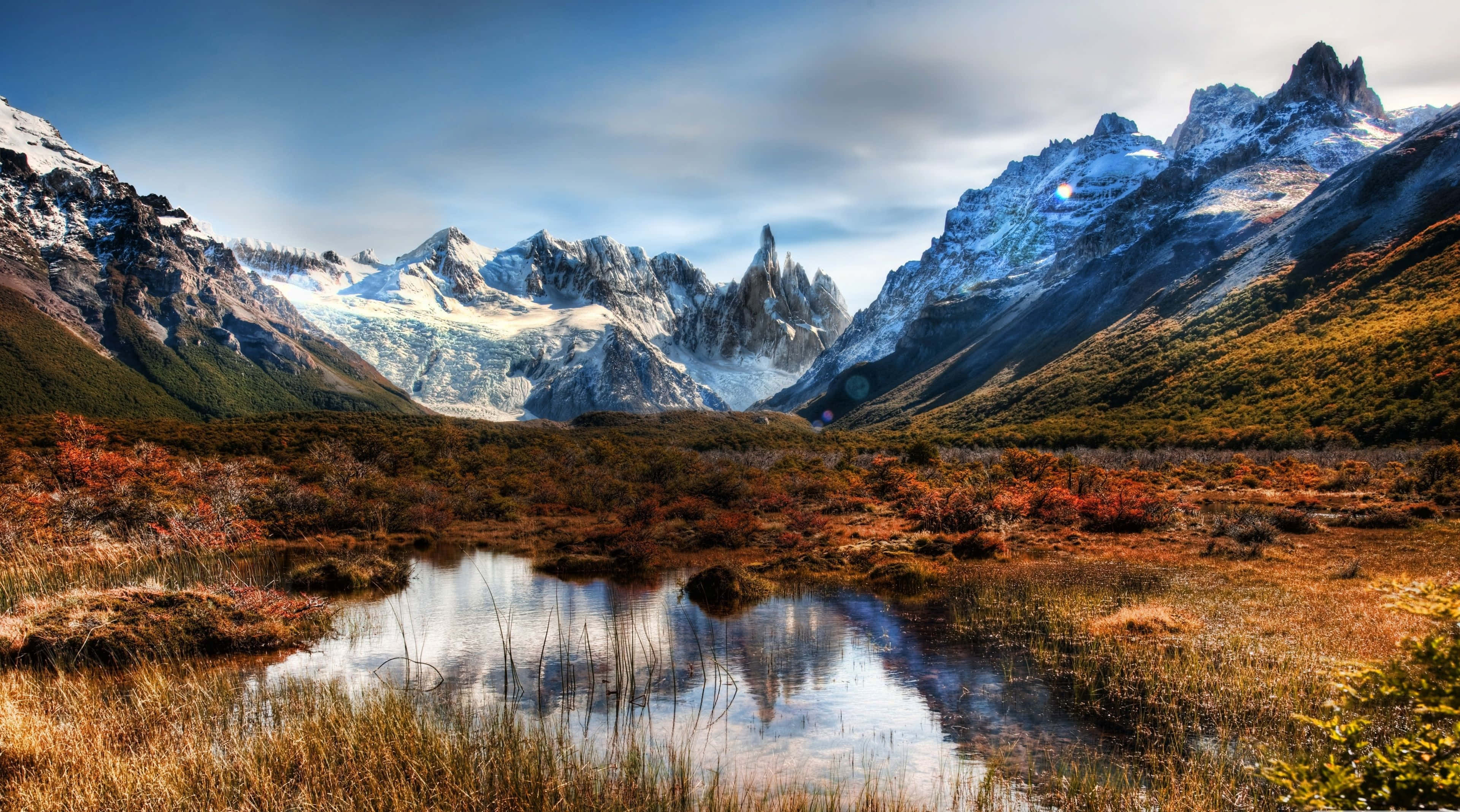 Cerro Torre Dağı Zirvesi 4K Ultra HD Manzara Duvar Kağıdı