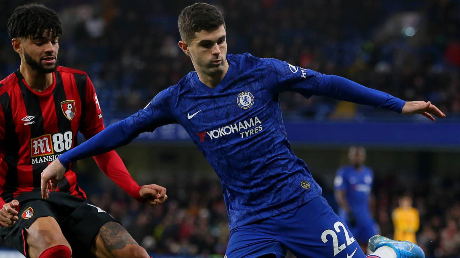 Christian Pulisic Kollarını Açmış Duvar Kağıdı