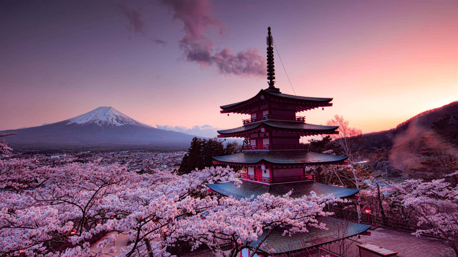 Chureito Pagodası ve Fuji Dağı Manzarası Duvar Kağıdı