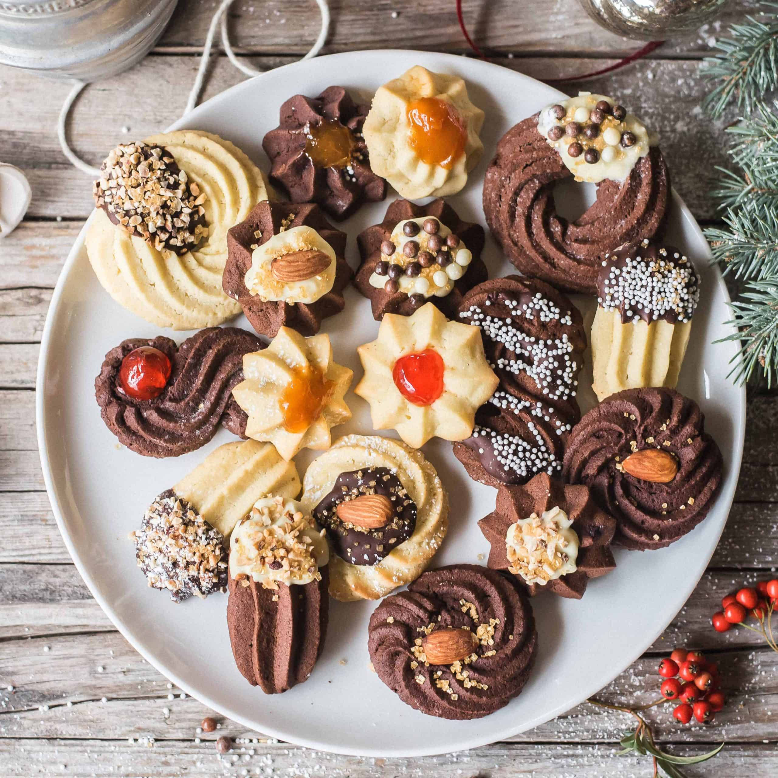 Çikolatalı ve Fındıklı Noel Kurabiyeleri Duvar Kağıdı