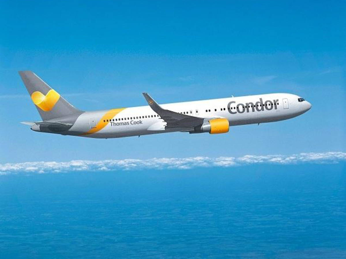 Condor Havayolları Uçağı Okyanusun Üzerinde Duvar Kağıdı