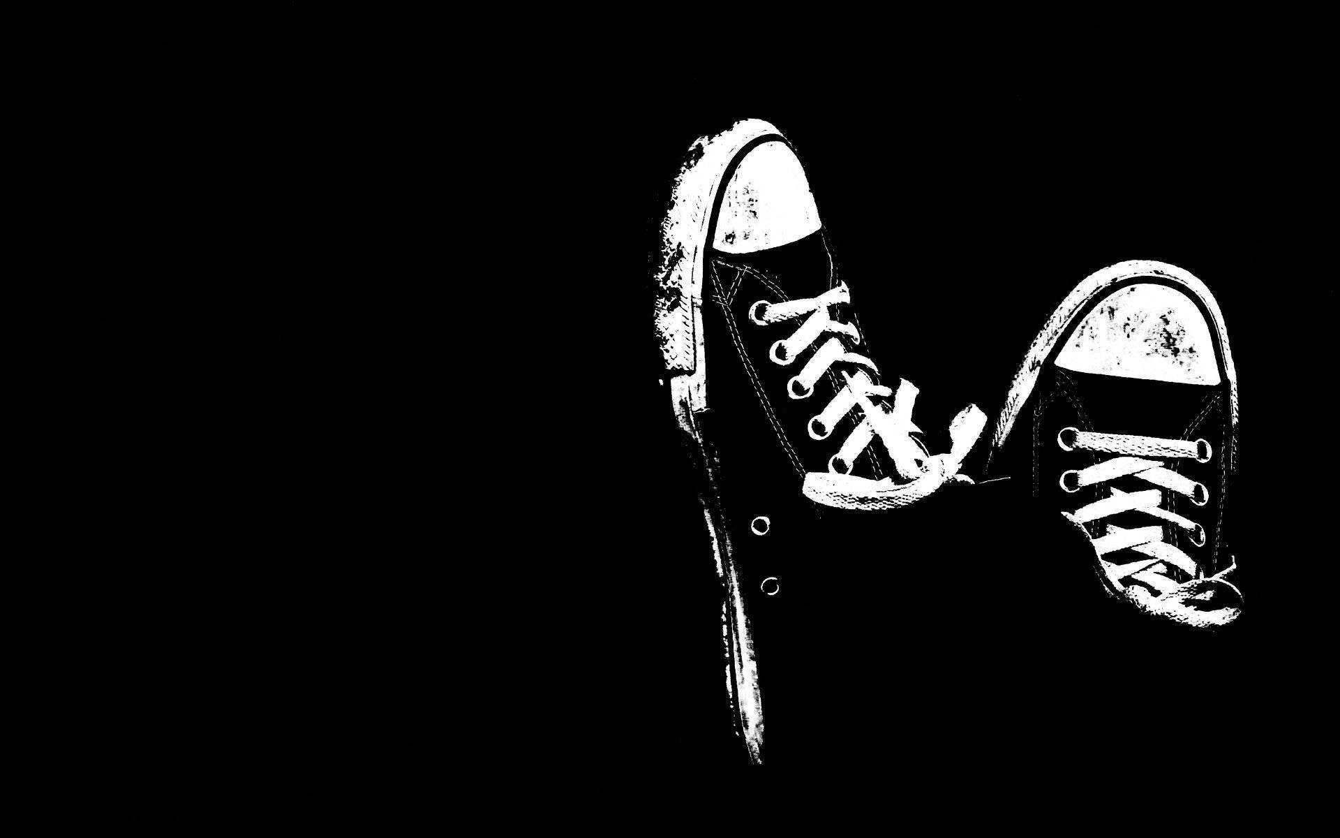 Cool Siyah Converse Ayakkabılar Duvar Kağıdı