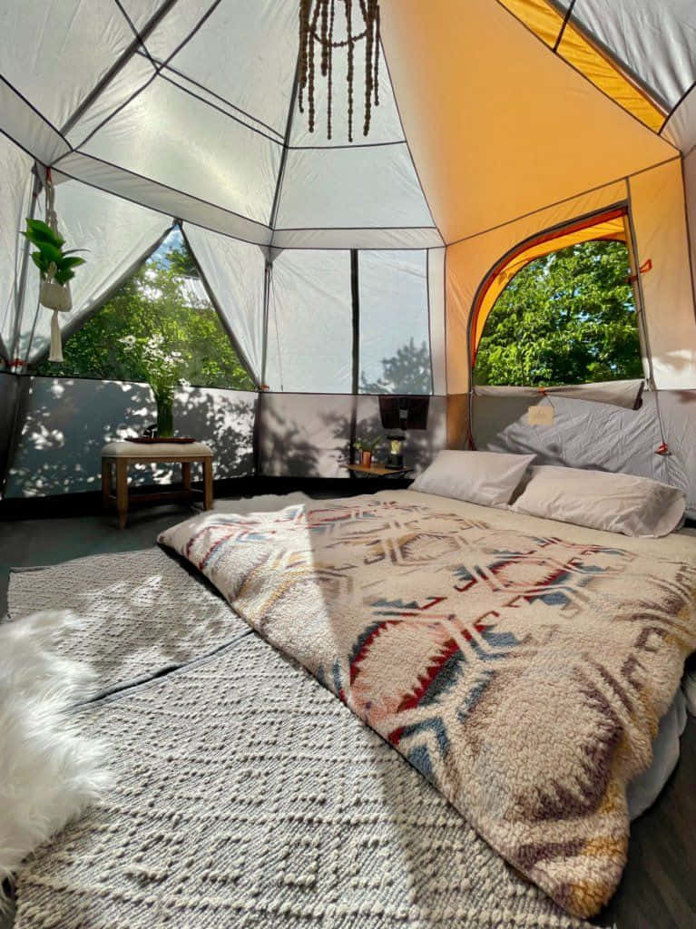 Cozy Winter Camping Experience Under a Starlit Sky Duvar Kağıdı