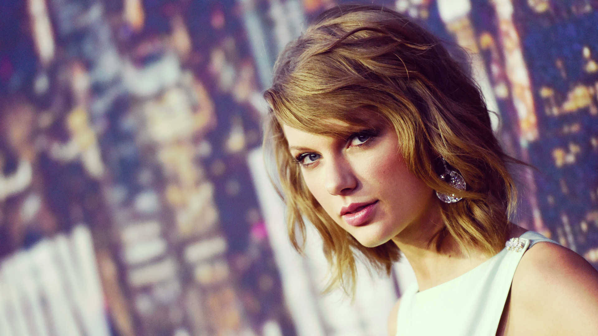 Dalgalı bob saç modeli Taylor Swift duvar kağıdı fotoğrafı.