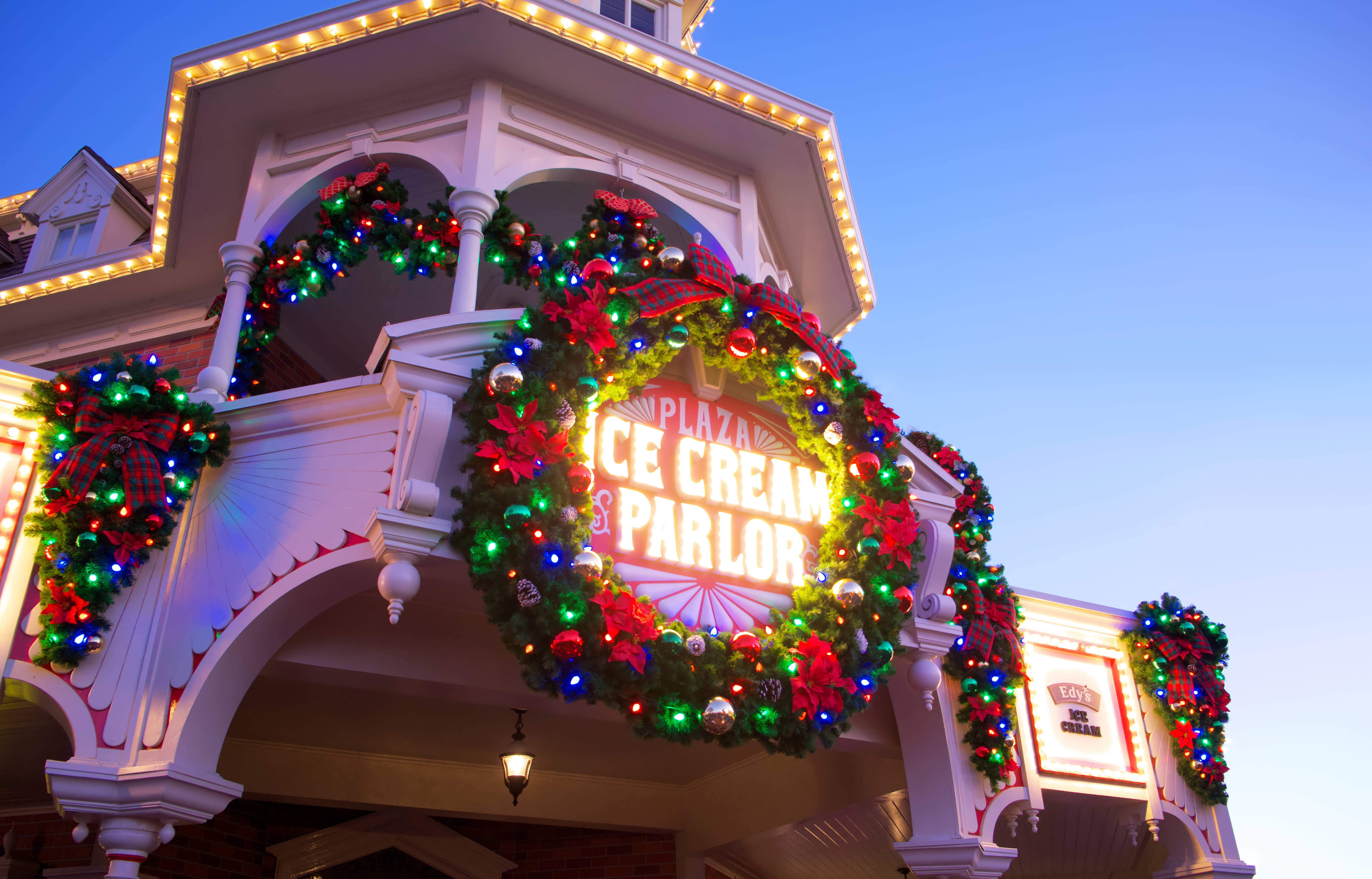 Disney Noel Dondurma Salonu Duvar Kağıdı