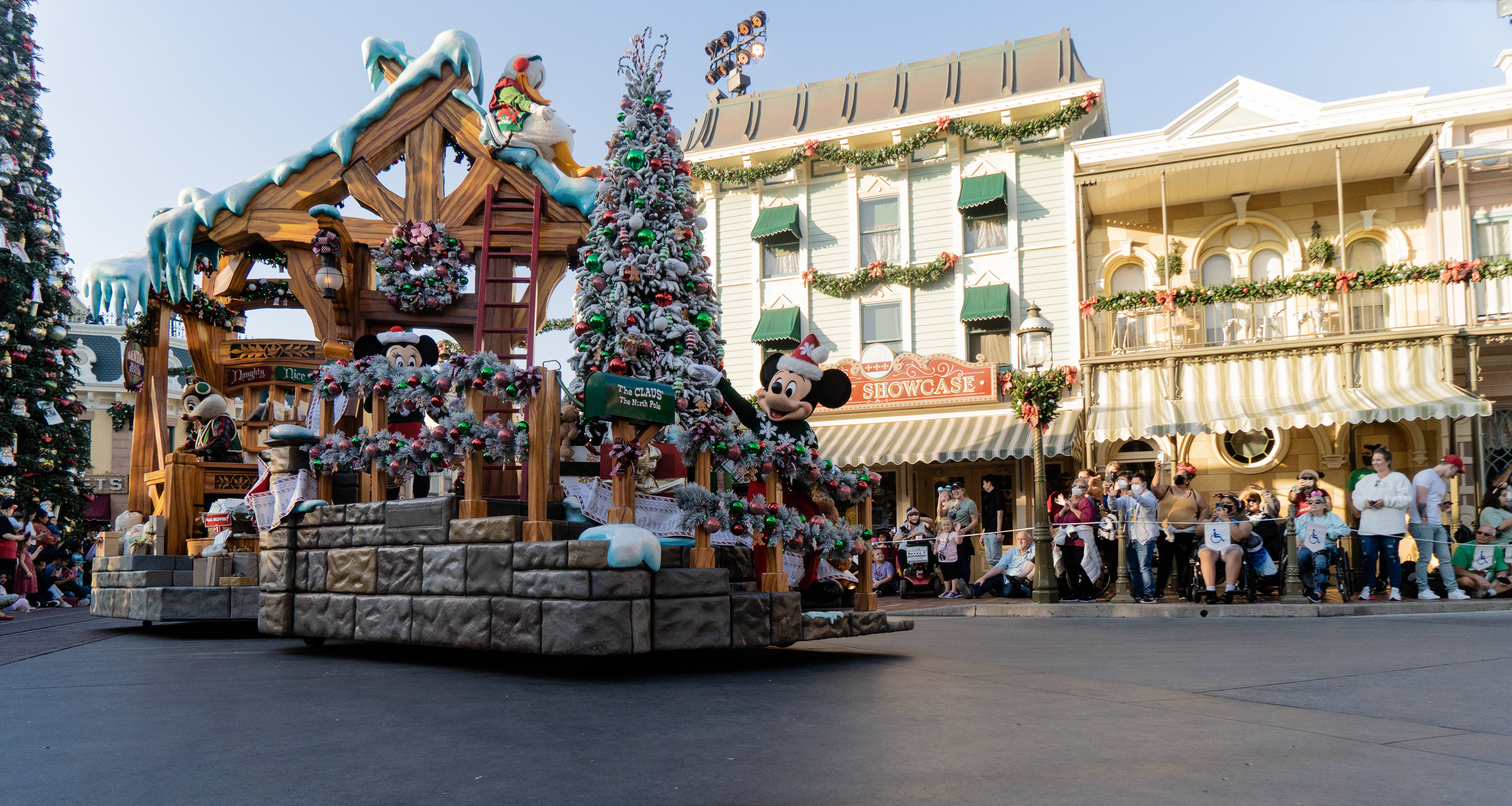 Disney Noel Köyü Geçidi Duvar Kağıdı