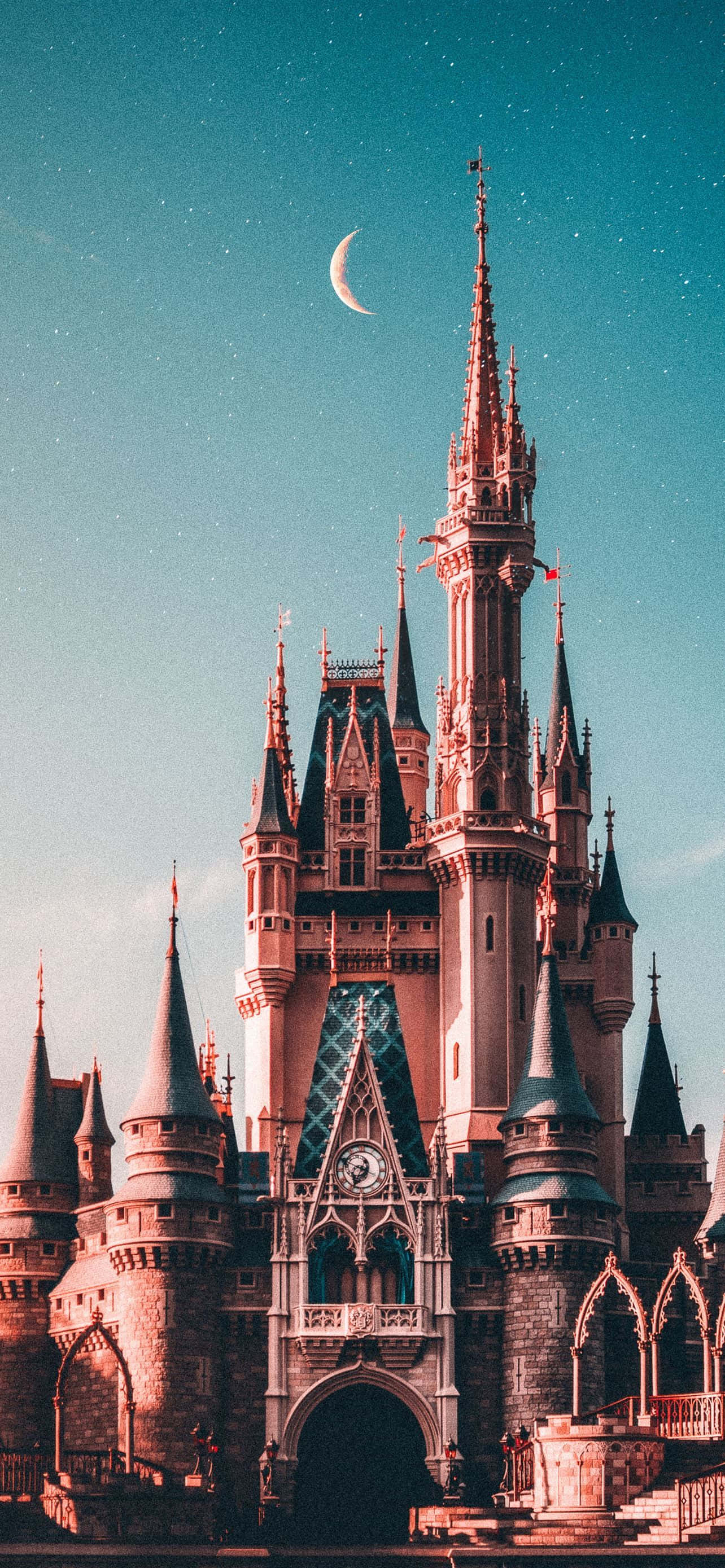 Disney World Kalesi Estetik Mavi ve Bej iPhone Duvar Kağıdı