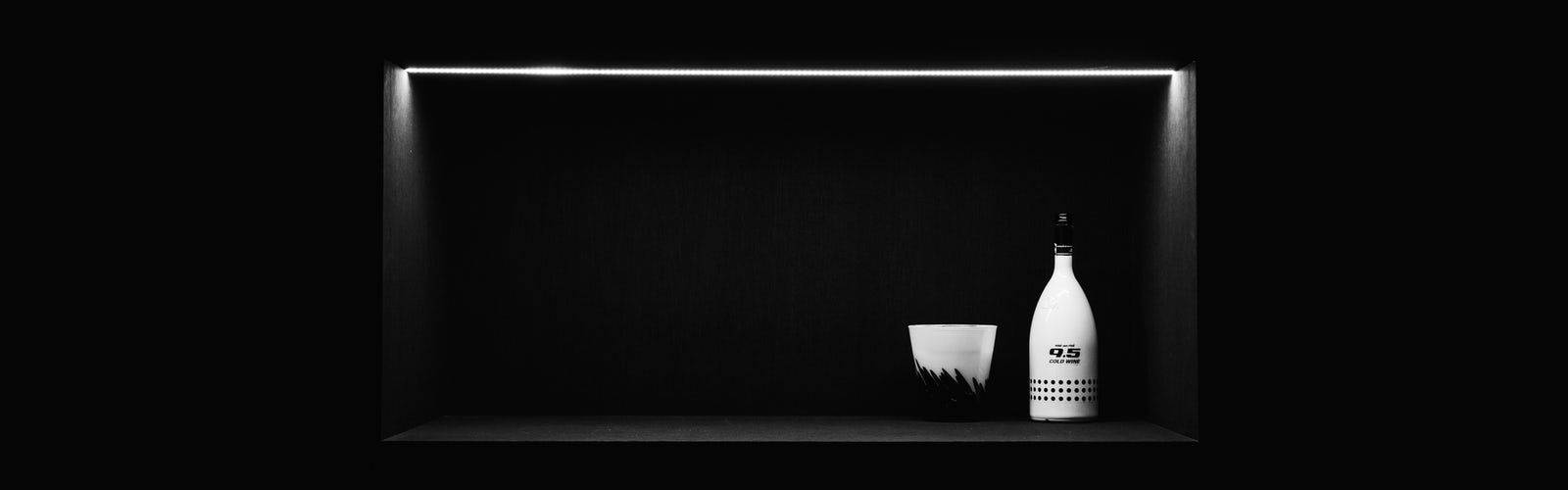 Dokunmatik Ekranınızı Zarif AMOLED Rafla Düzenleyin Duvar Kağıdı