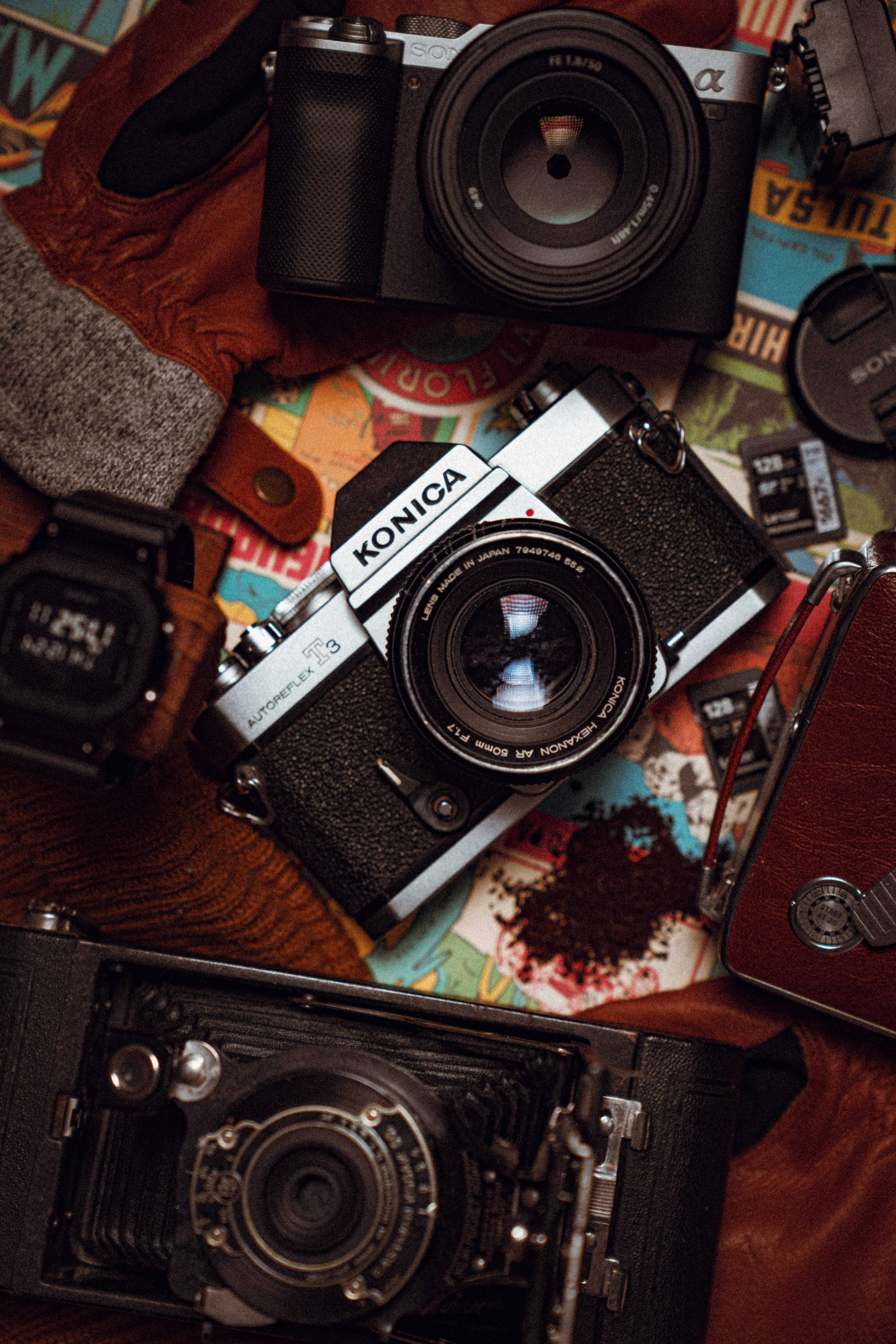 DSLR Kamera Flatlay Estetiği Duvar Kağıdı