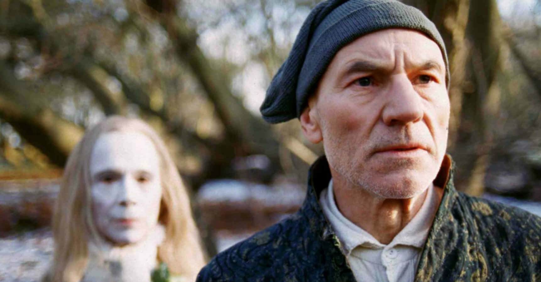 Ebenezer Scrooge bir kurtuluş yolculuğuna çıkıyor Duvar Kağıdı