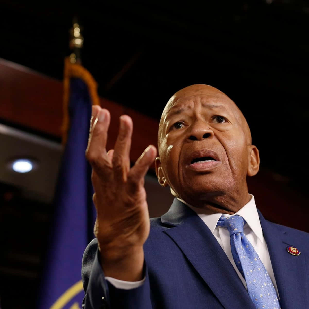Elijah Cummings El Kaldırıyor Duvar Kağıdı