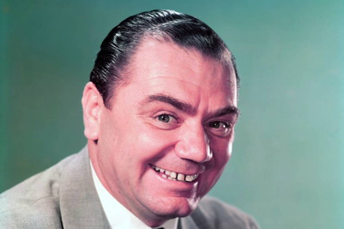 Ernest Borgnine Cheshire Kedisi Sırıtışı Duvar Kağıdı