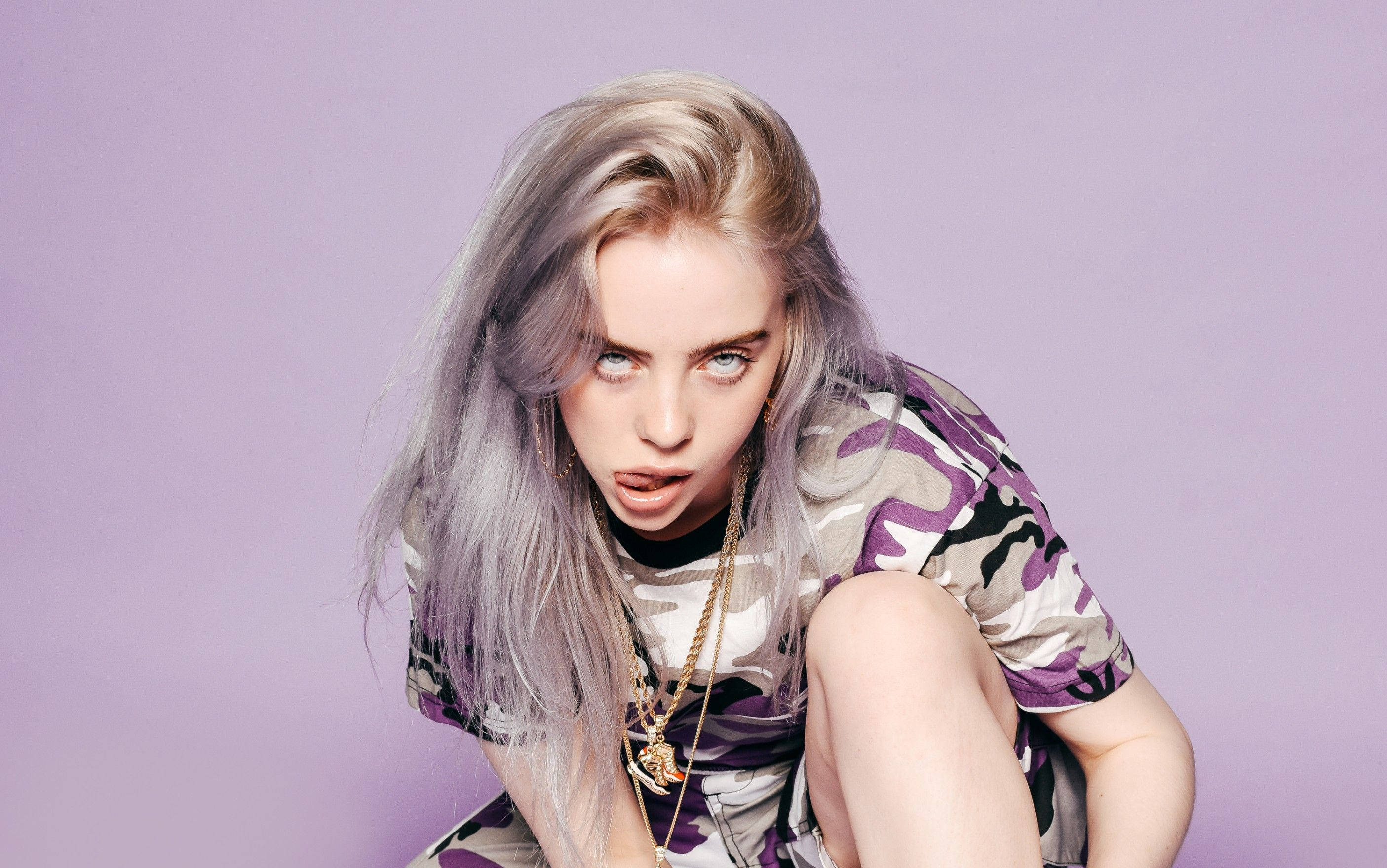 Estetik Billie Eilish Mor Estetik Duvar Kağıdı