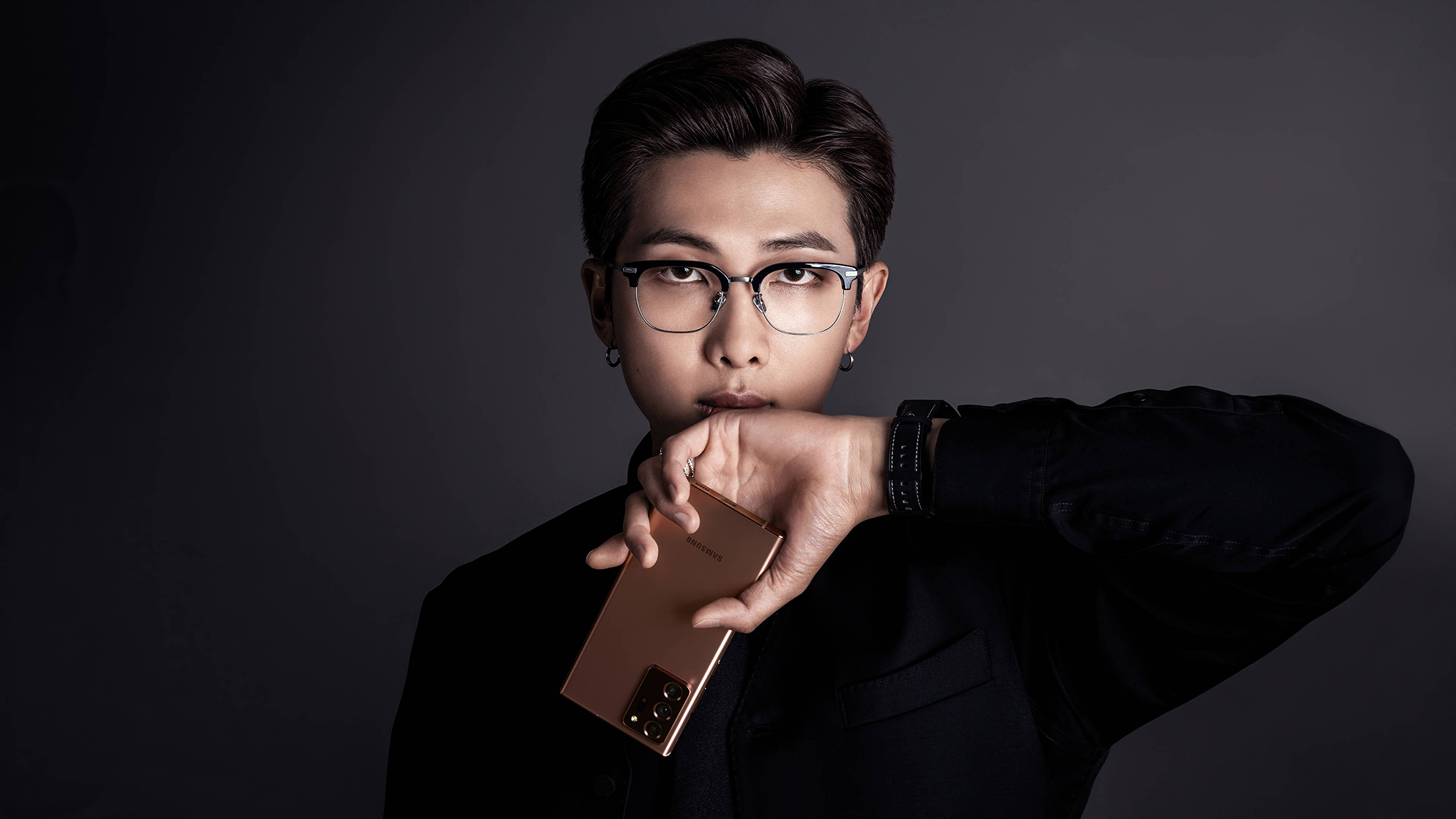 Estetik Bts RM Telefon Modeli Duvar Kağıdı