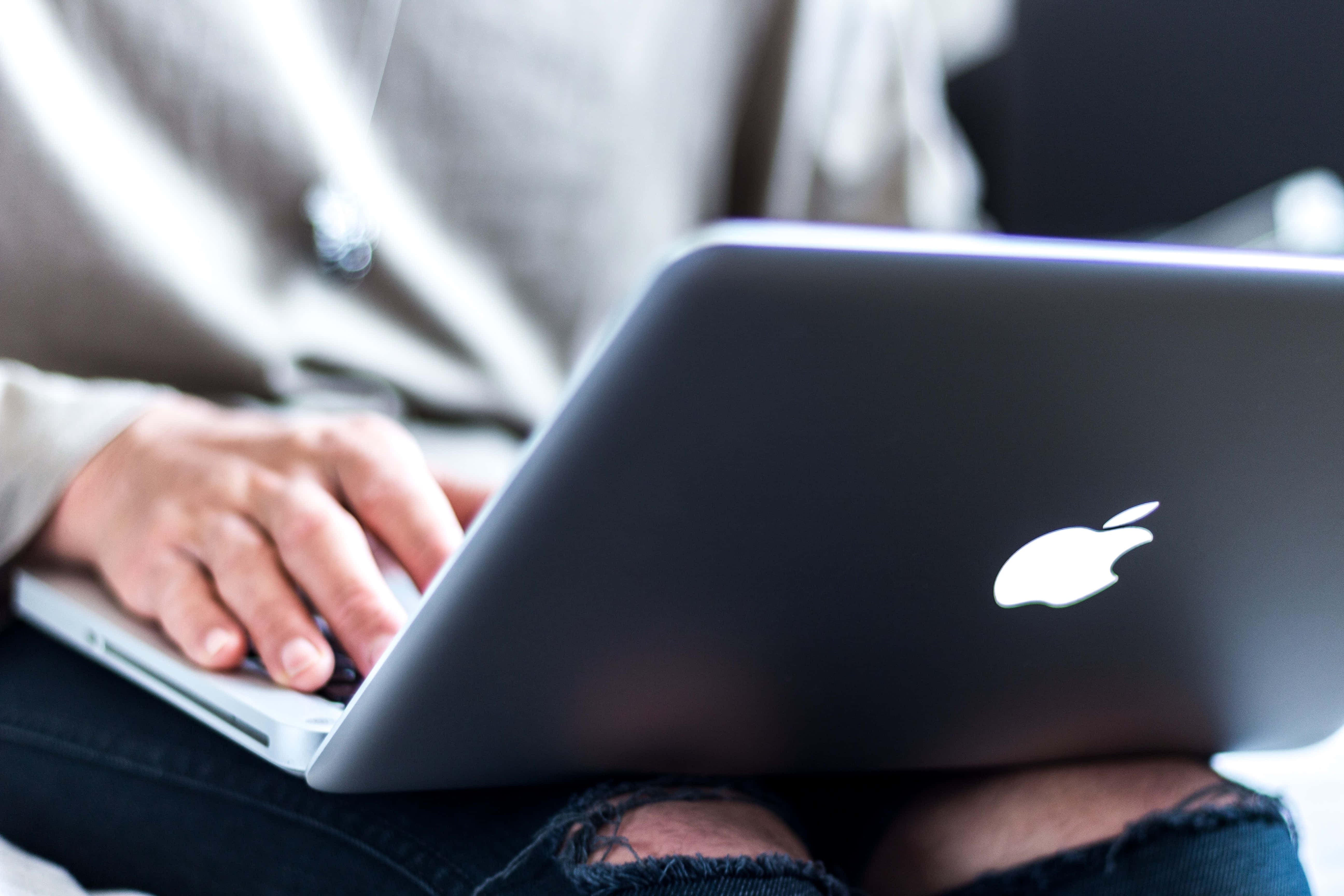 Estetik Macbook görselleri Duvar Kağıdı