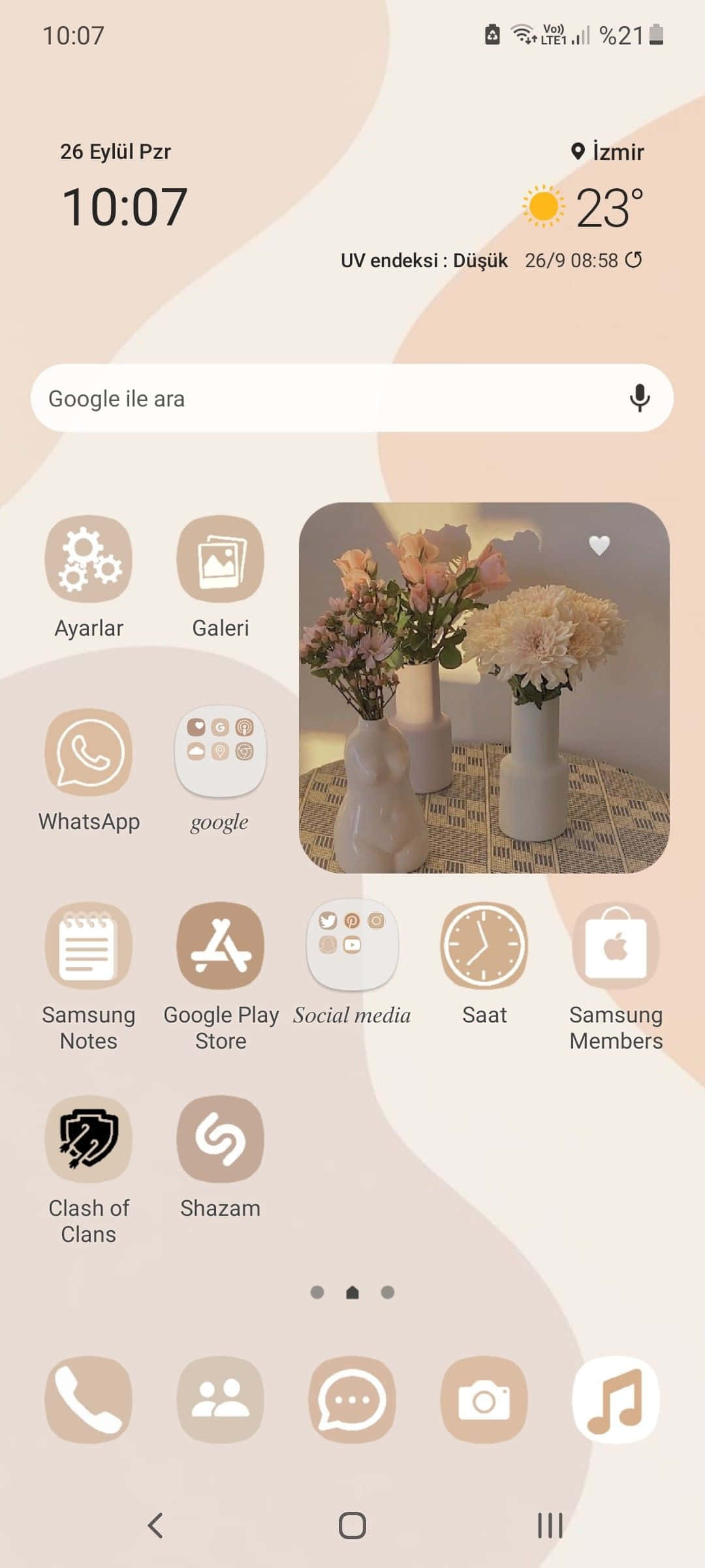 Estetik Widget'larımızla gününüzü aydınlatın Duvar Kağıdı